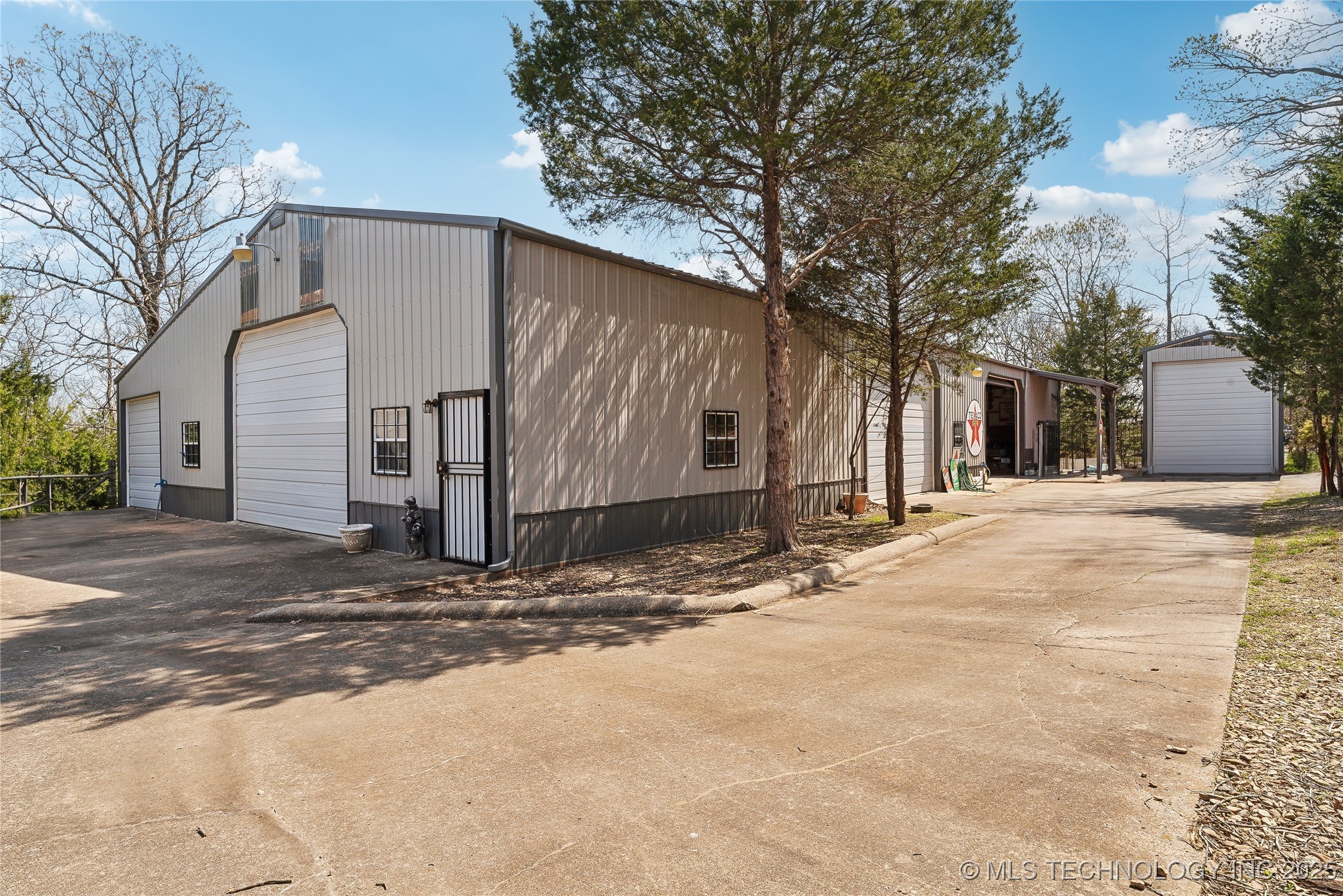 20136 W Chicken Creek Road Property Photo 34
