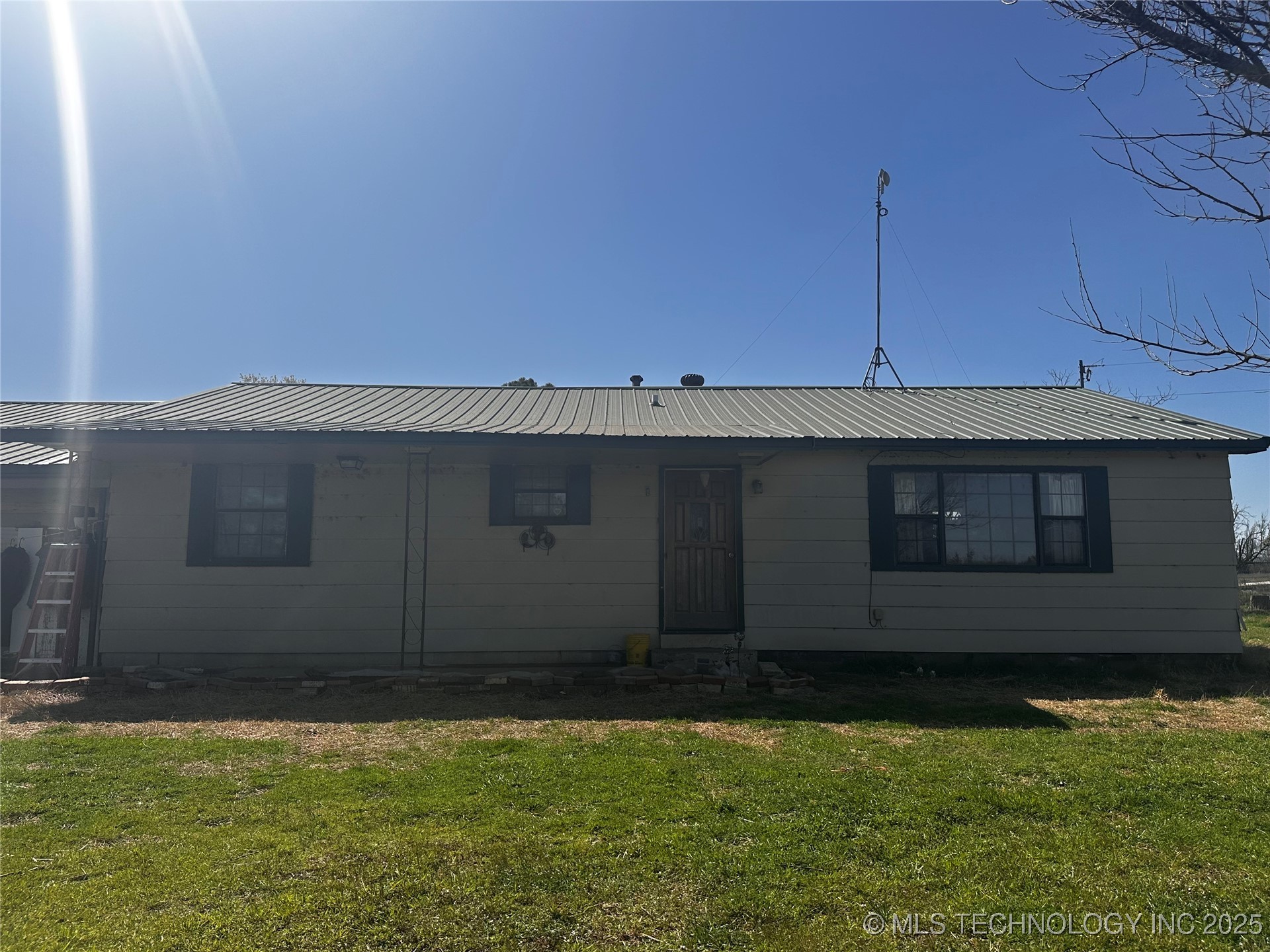 2512671 Property Photo