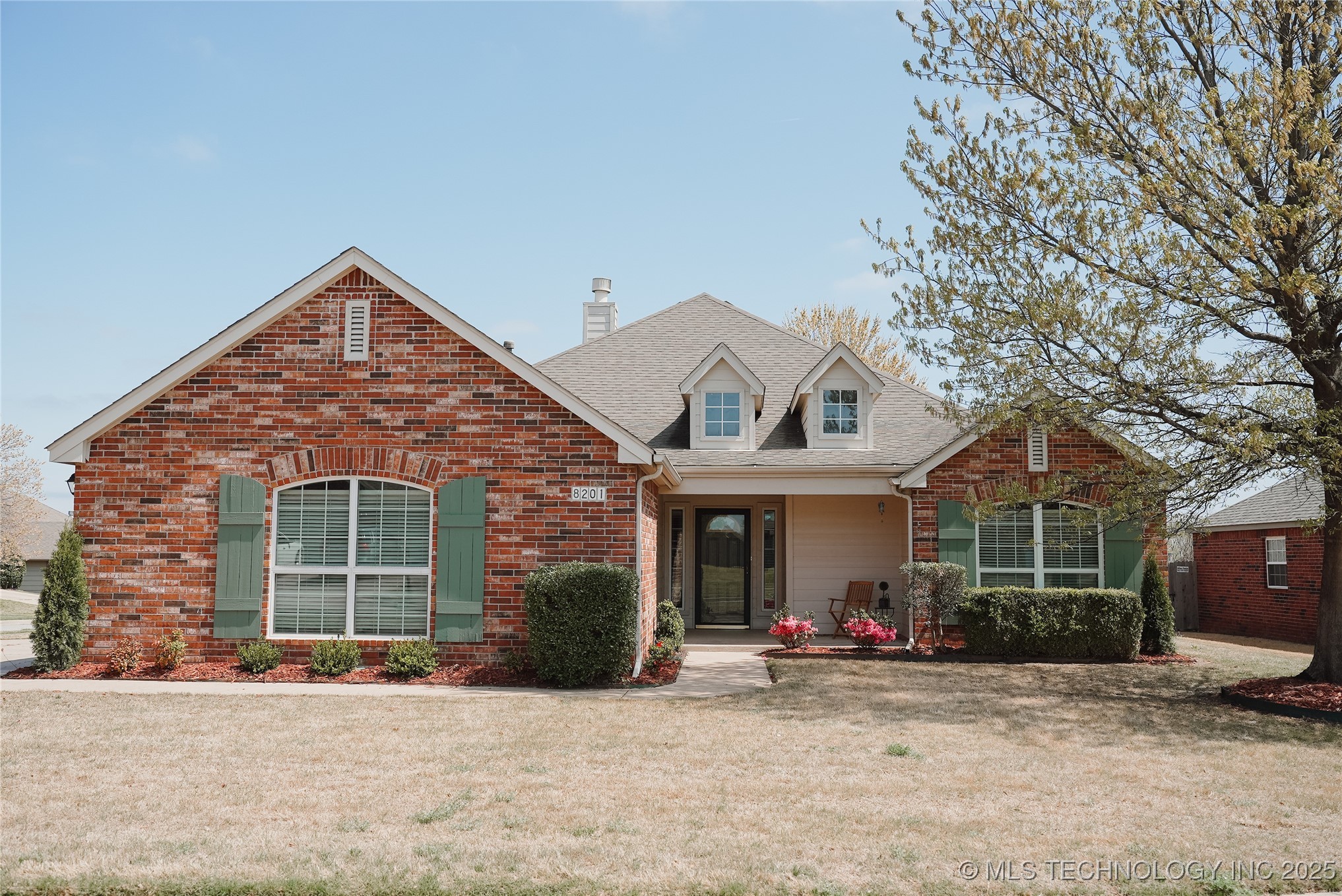 8201 S Elder Avenue Property Photo