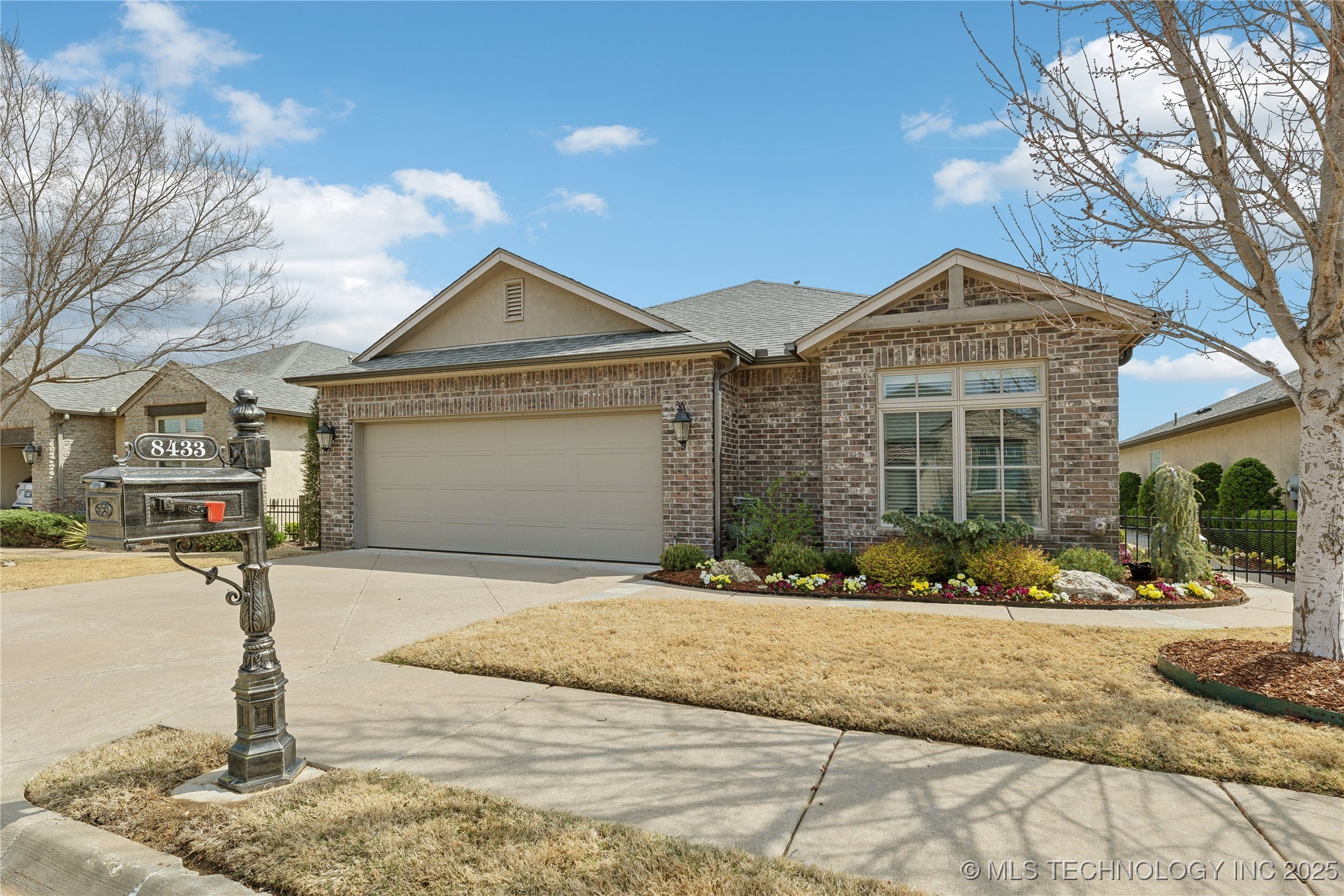 8433 S Phoenix Place W Property Photo 1