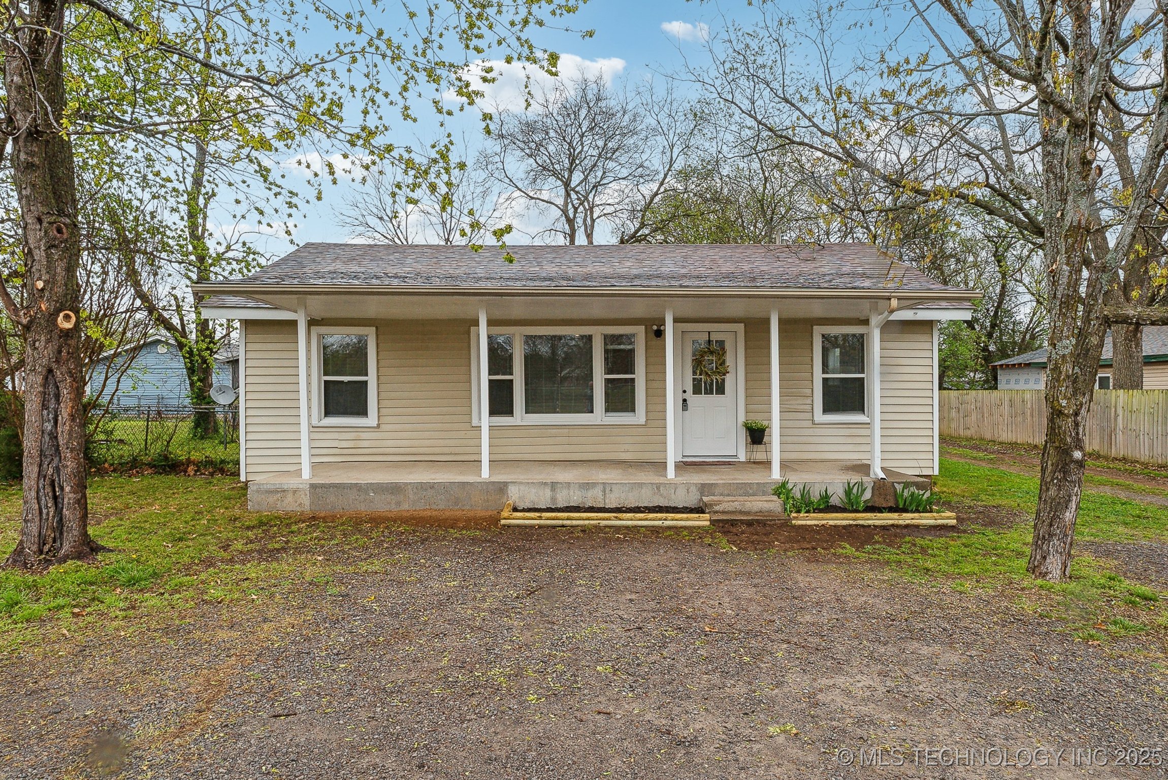 1006 N Jones Avenue Property Photo
