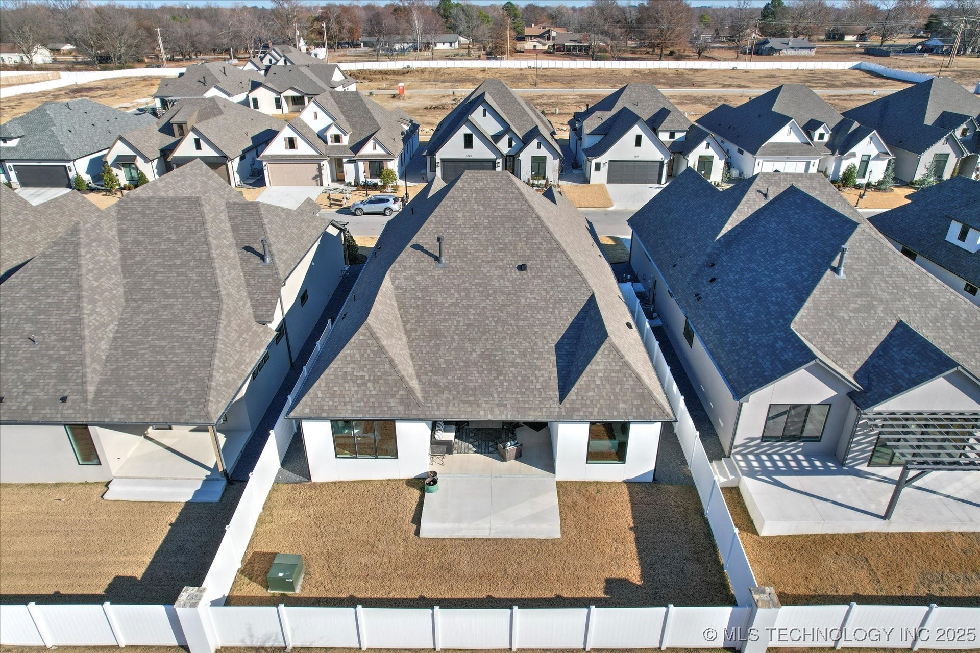 1222 N 71st Place Property Photo 39