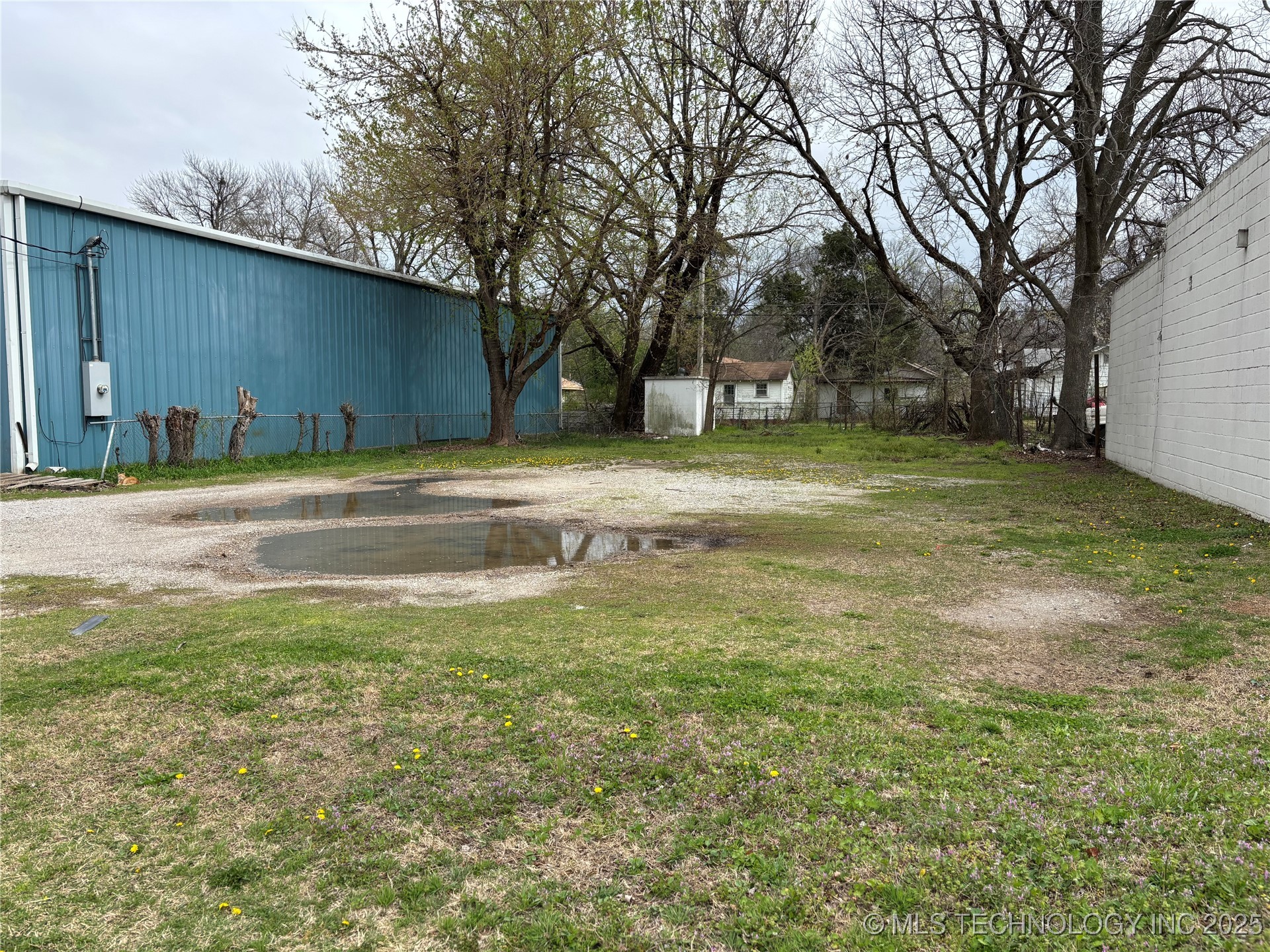 7764 Charles Page Boulevard Property Photo 2