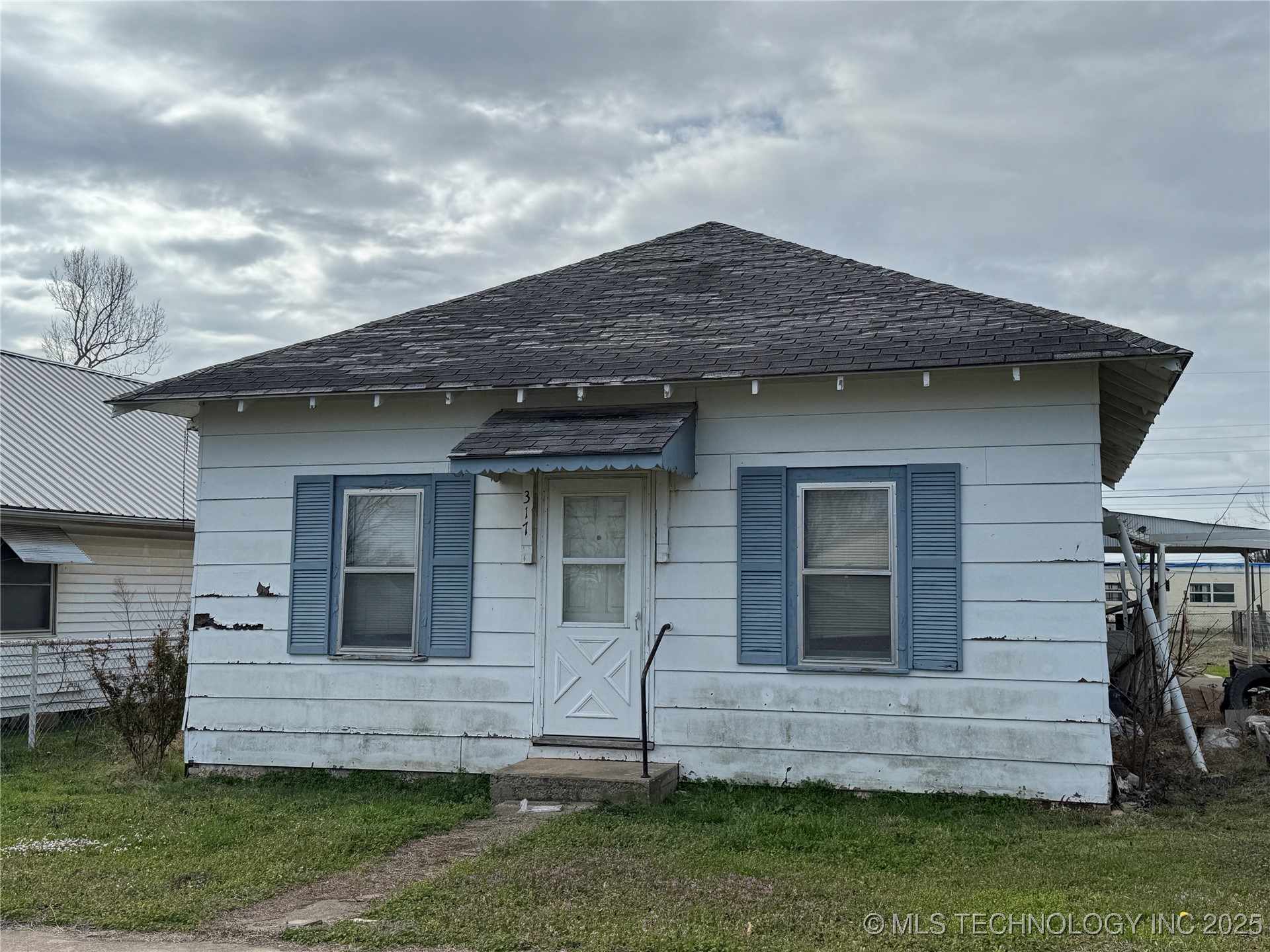 317 W Walnut Avenue Property Photo 1