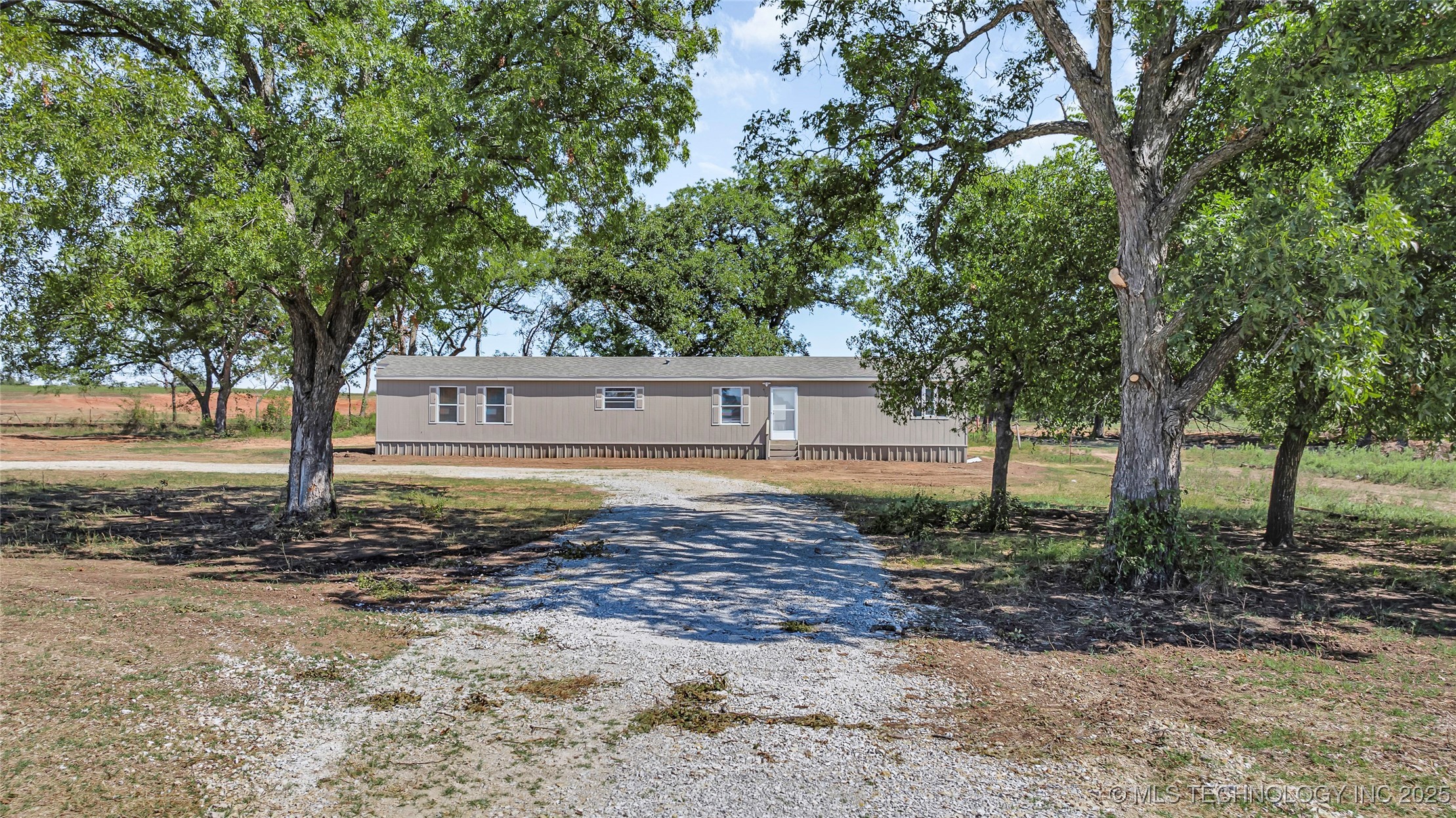 598 Dundee Property Photo 1