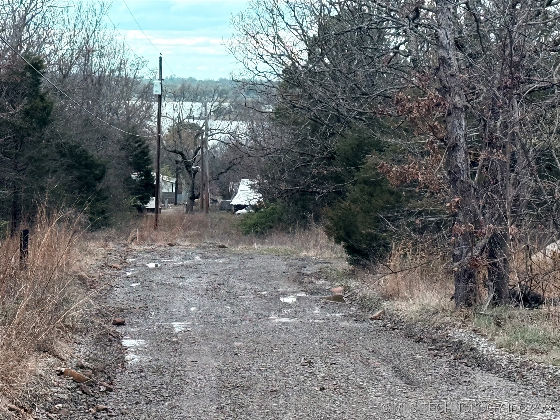 E Davis Street Property Photo 1