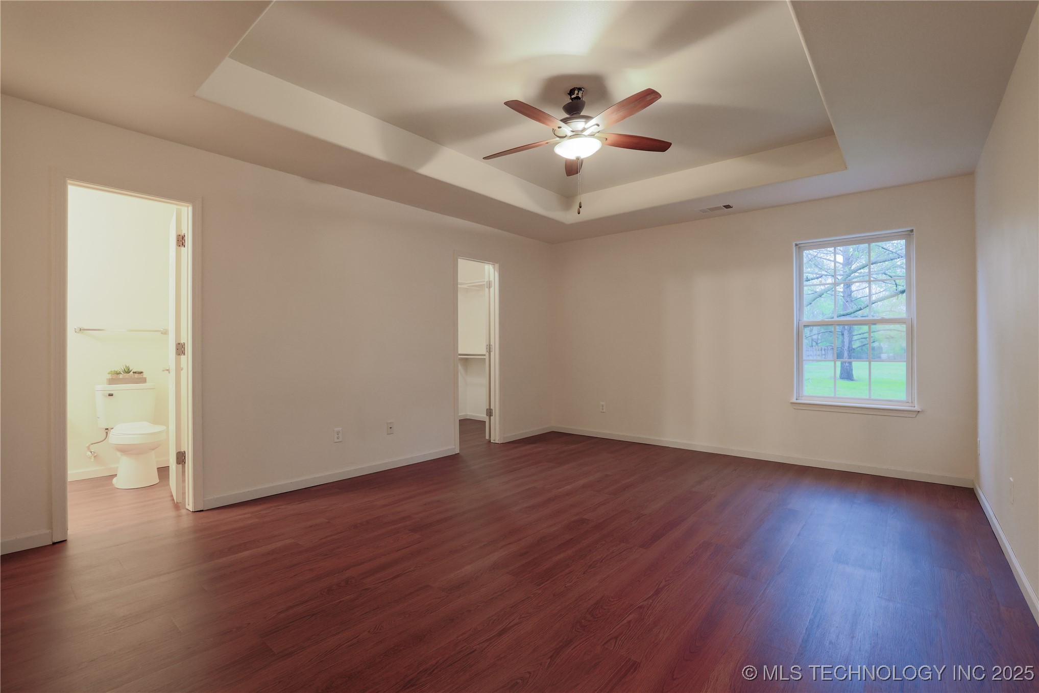 709 N Carlsbad Street Property Photo 8
