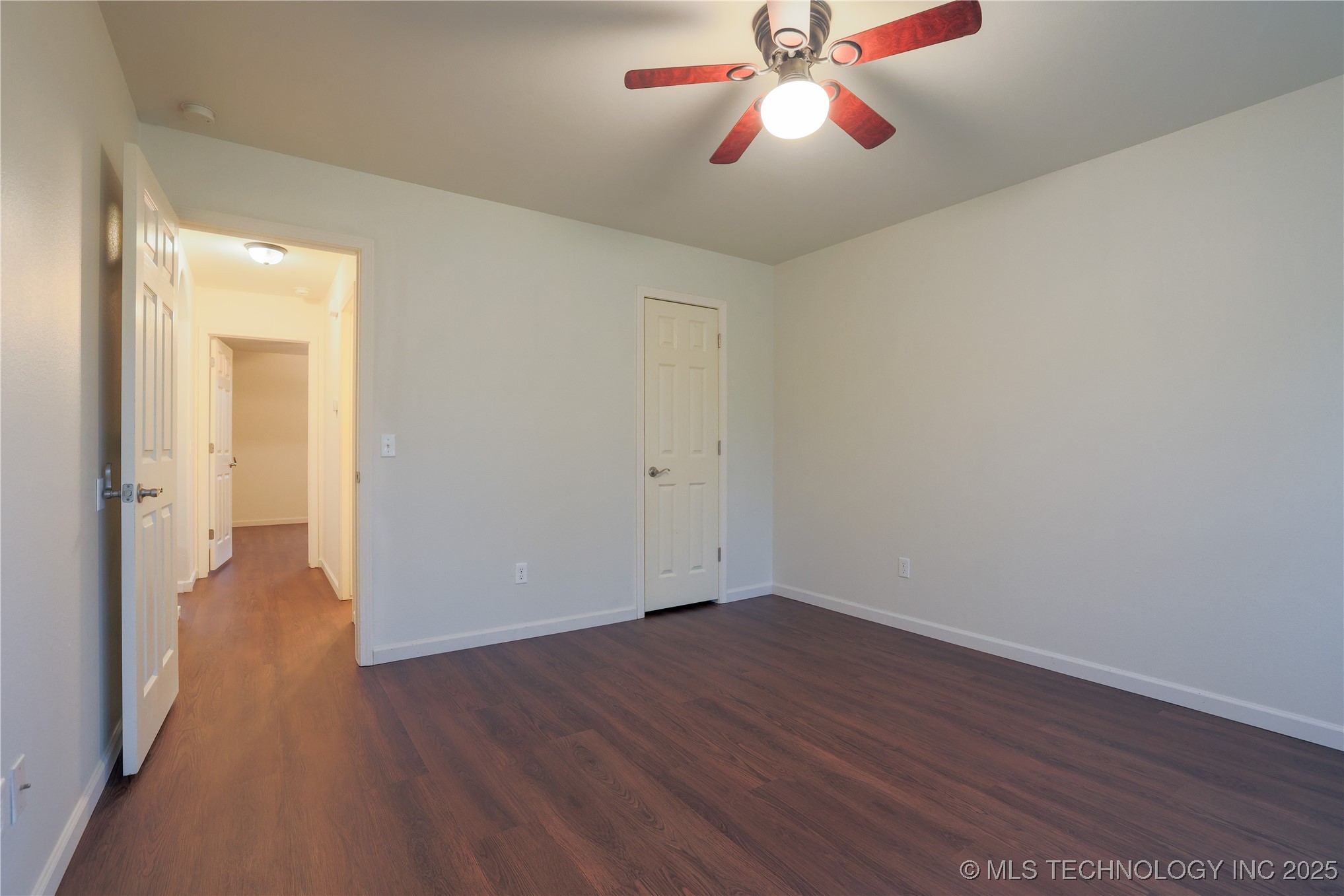 709 N Carlsbad Street Property Photo 16