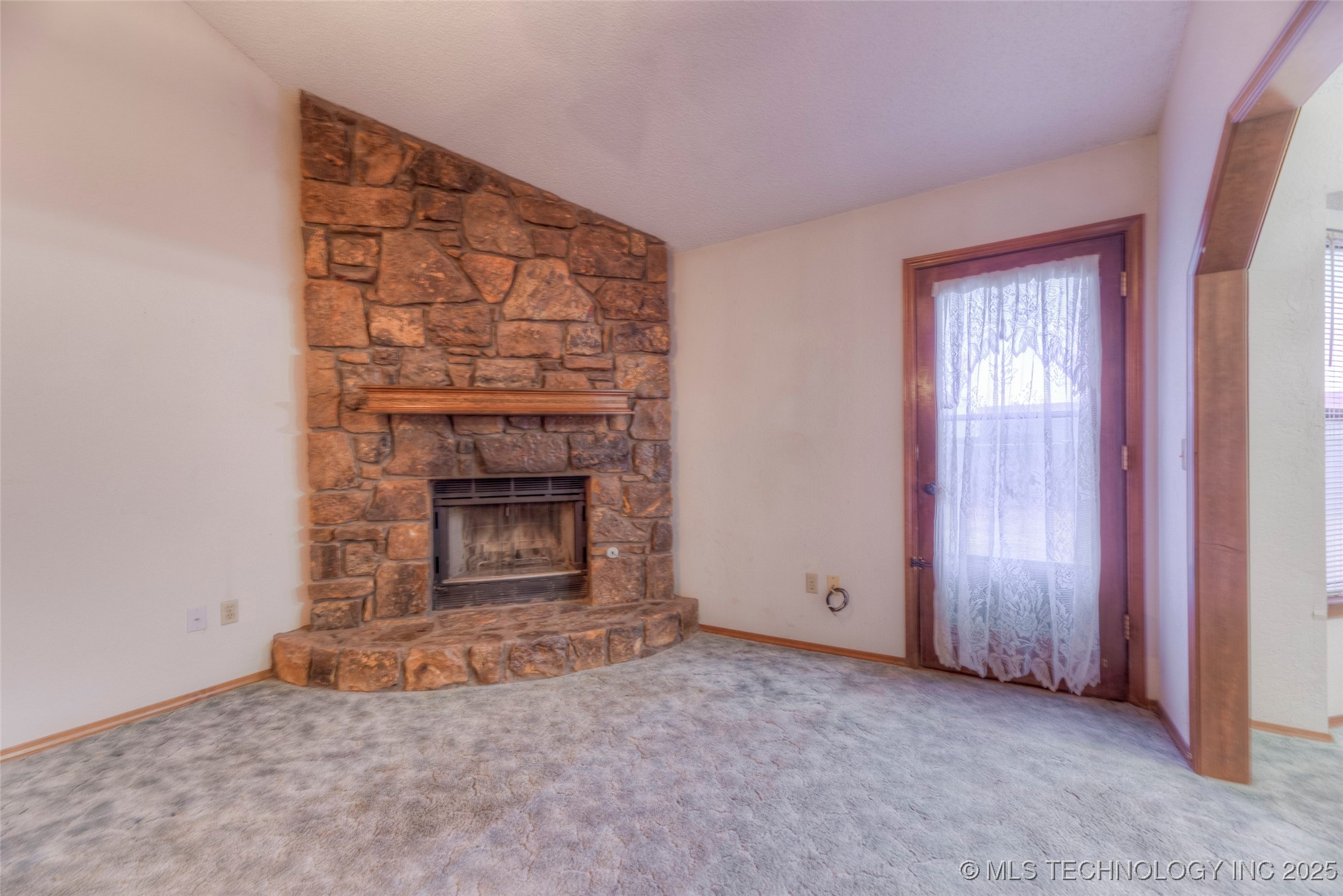 1818 S 138th East Avenue Property Photo 6