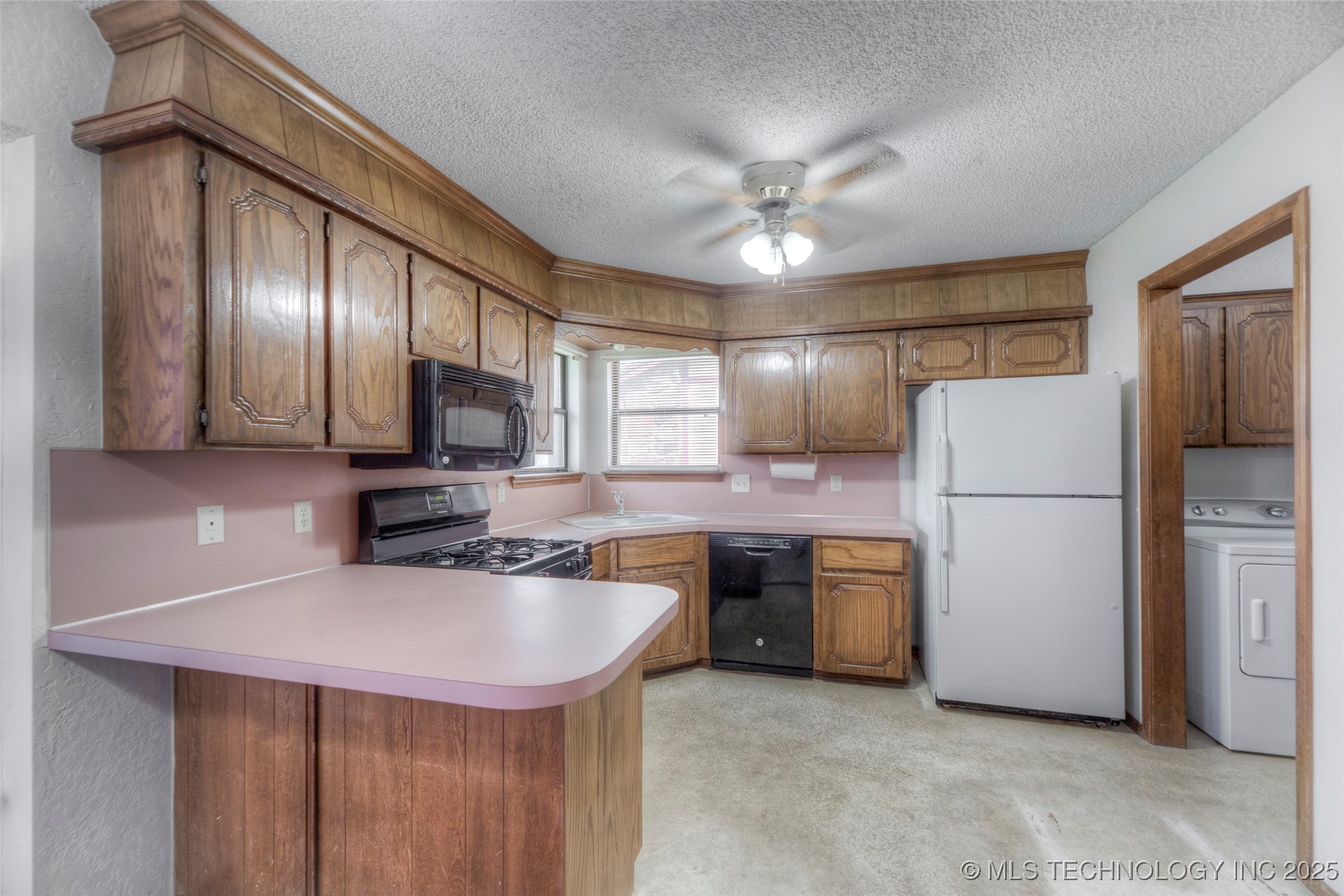 1818 S 138th East Avenue Property Photo 8