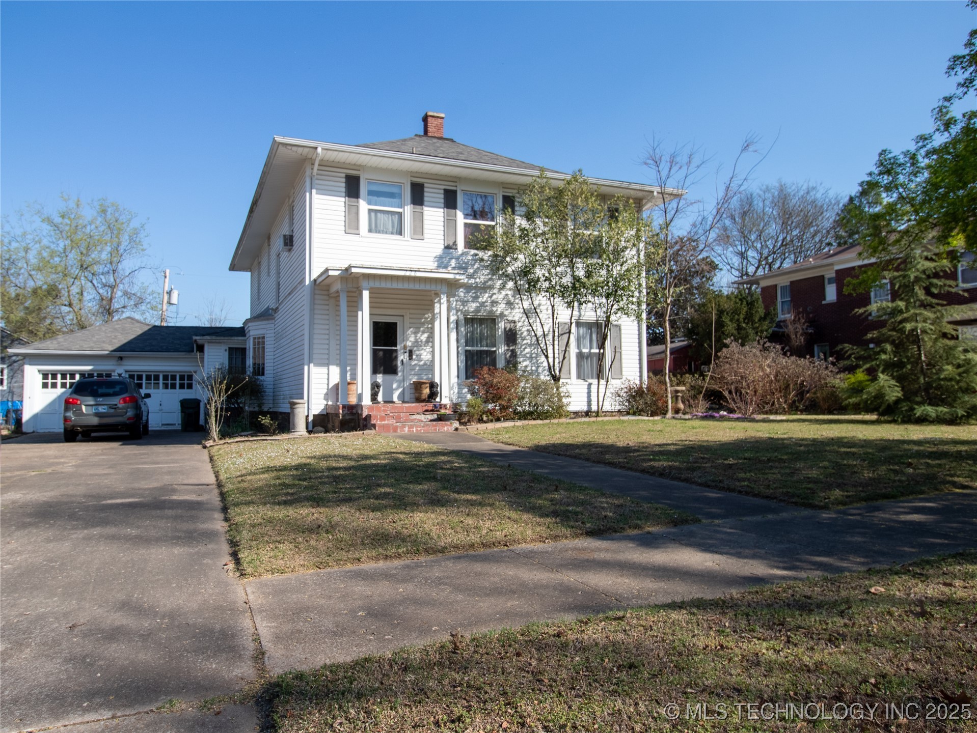 226 Kendall Boulevard Property Photo 1