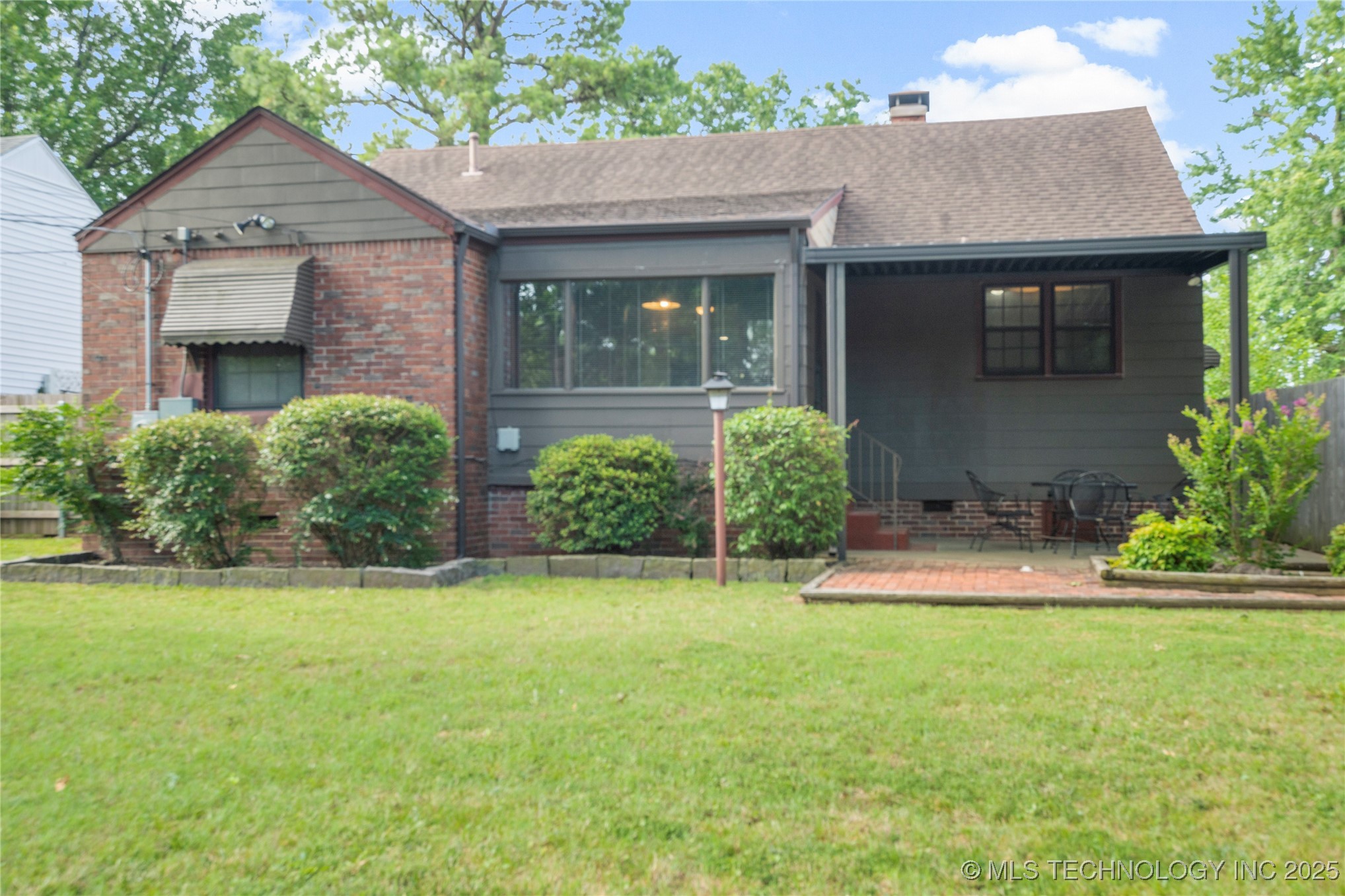 4707 E 9th Street Property Photo 5