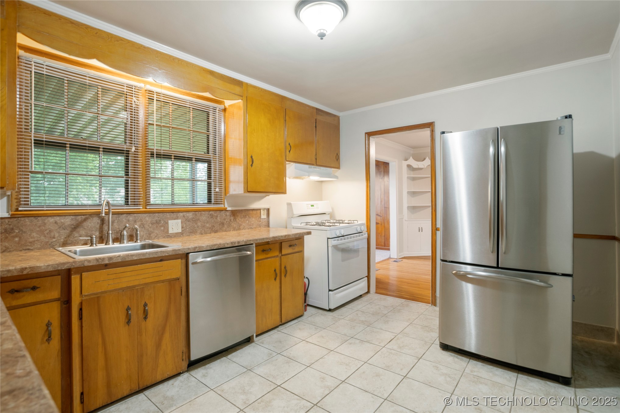 4707 E 9th Street Property Photo 19