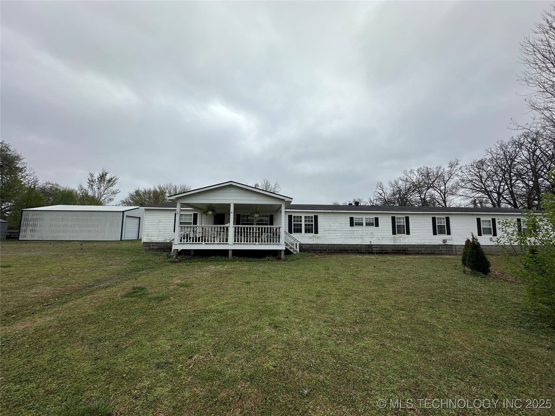 143 S Maple Road Property Photo