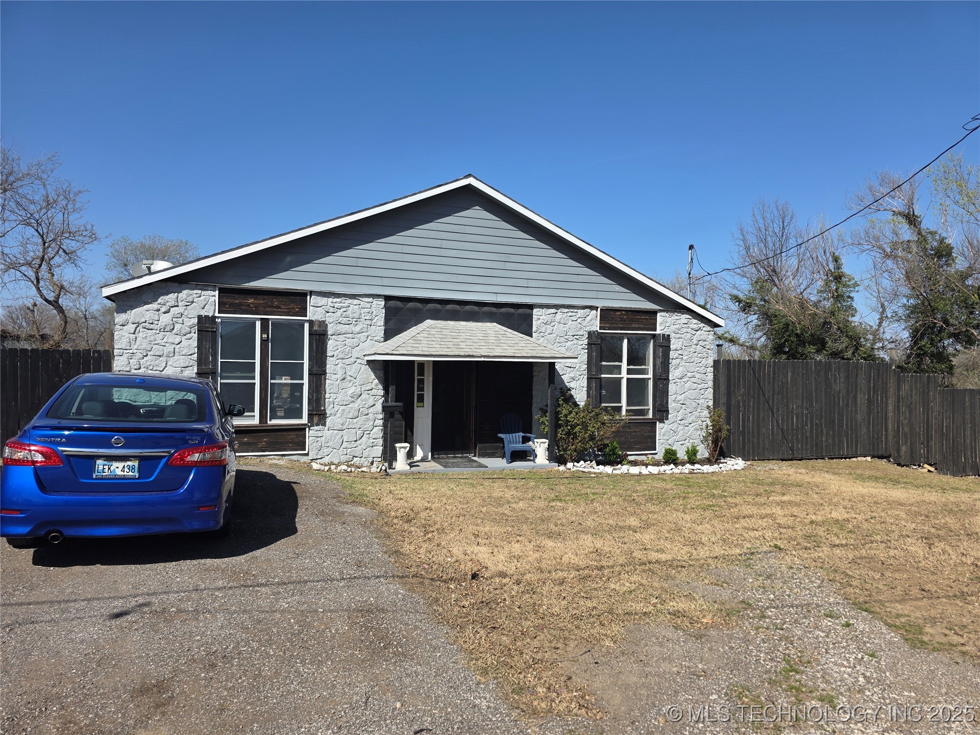 5219 E Latimer Street Property Photo 3