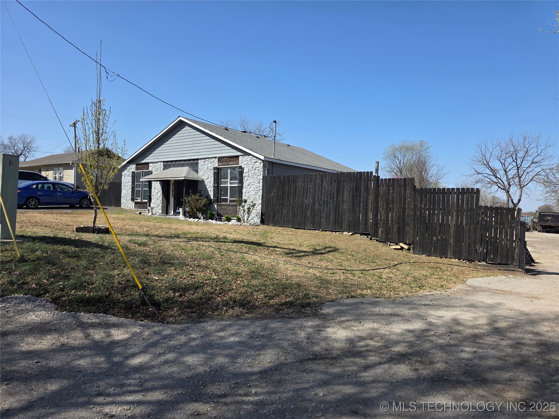 5219 E Latimer Street Property Photo 5