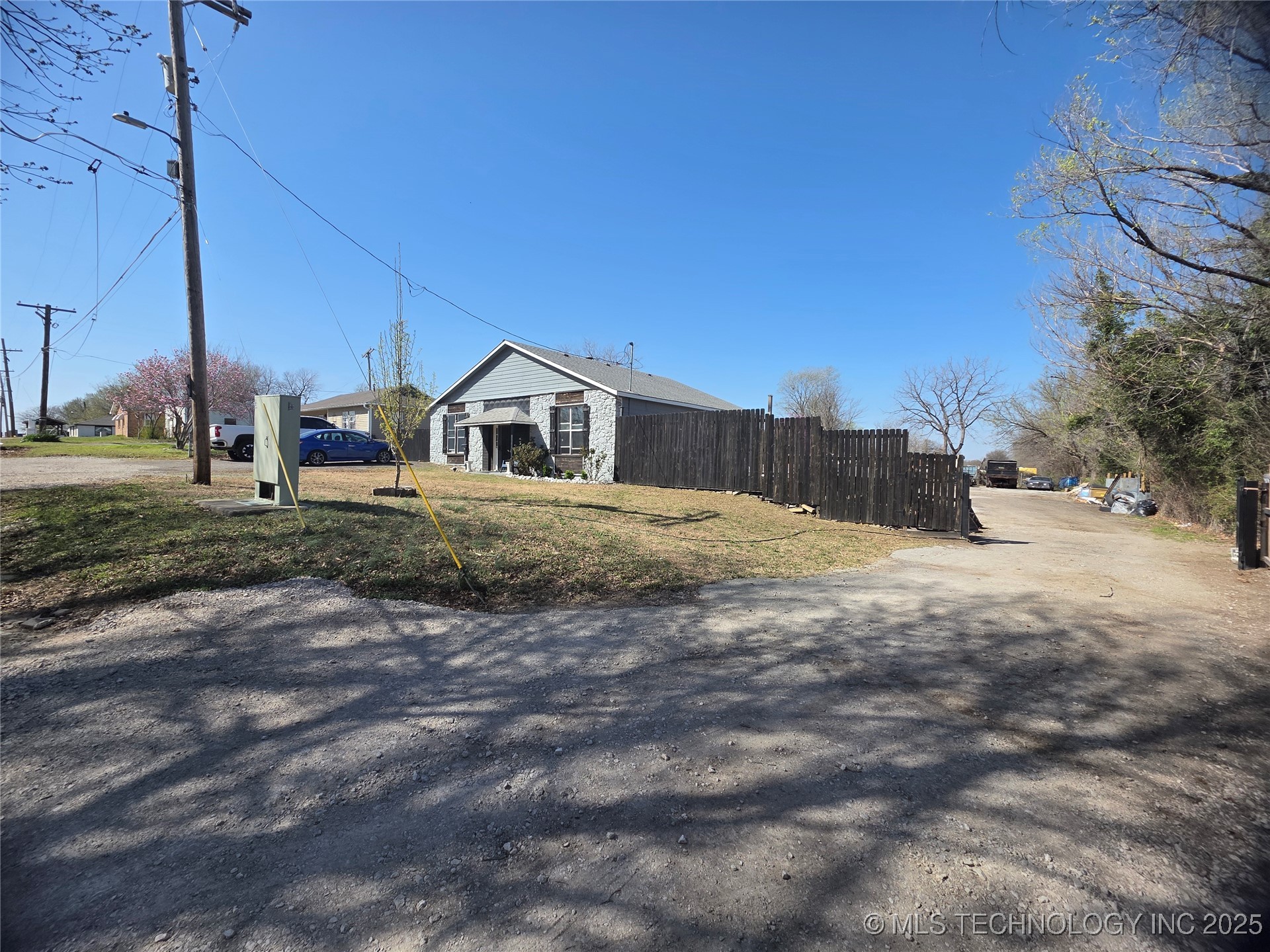 5219 E Latimer Street Property Photo 6