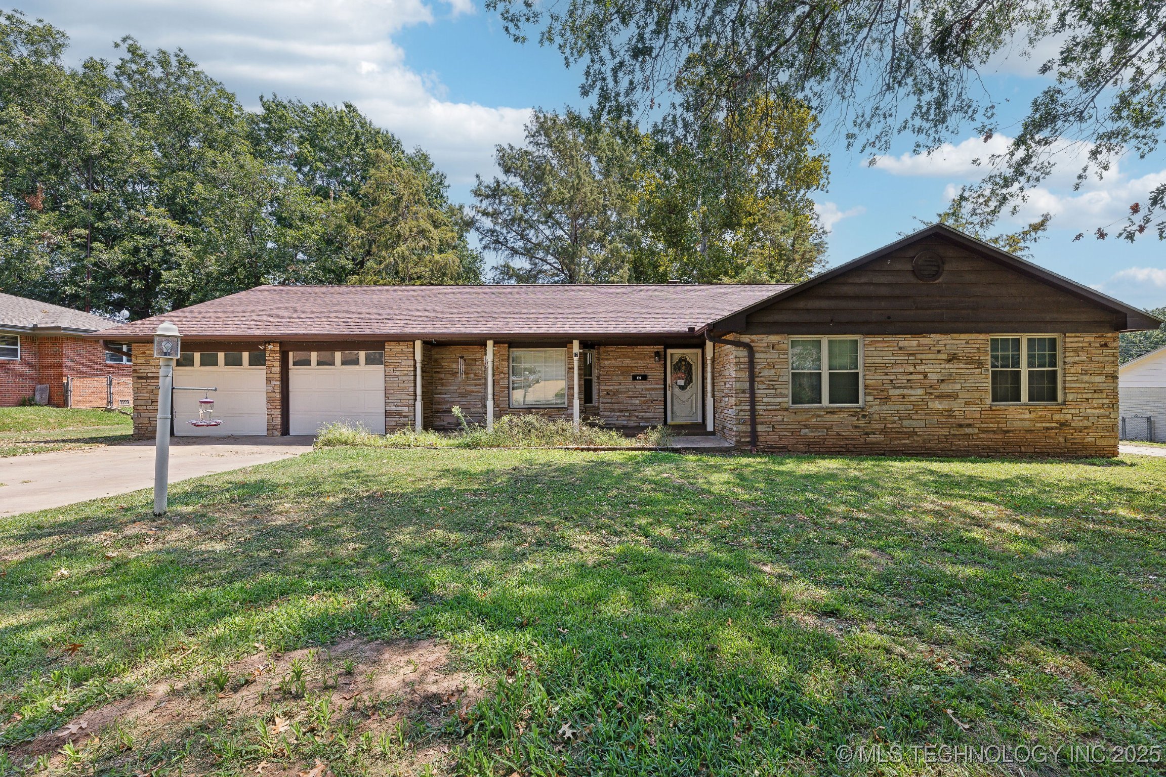 Picture of 17 S Meadow Hill Drive