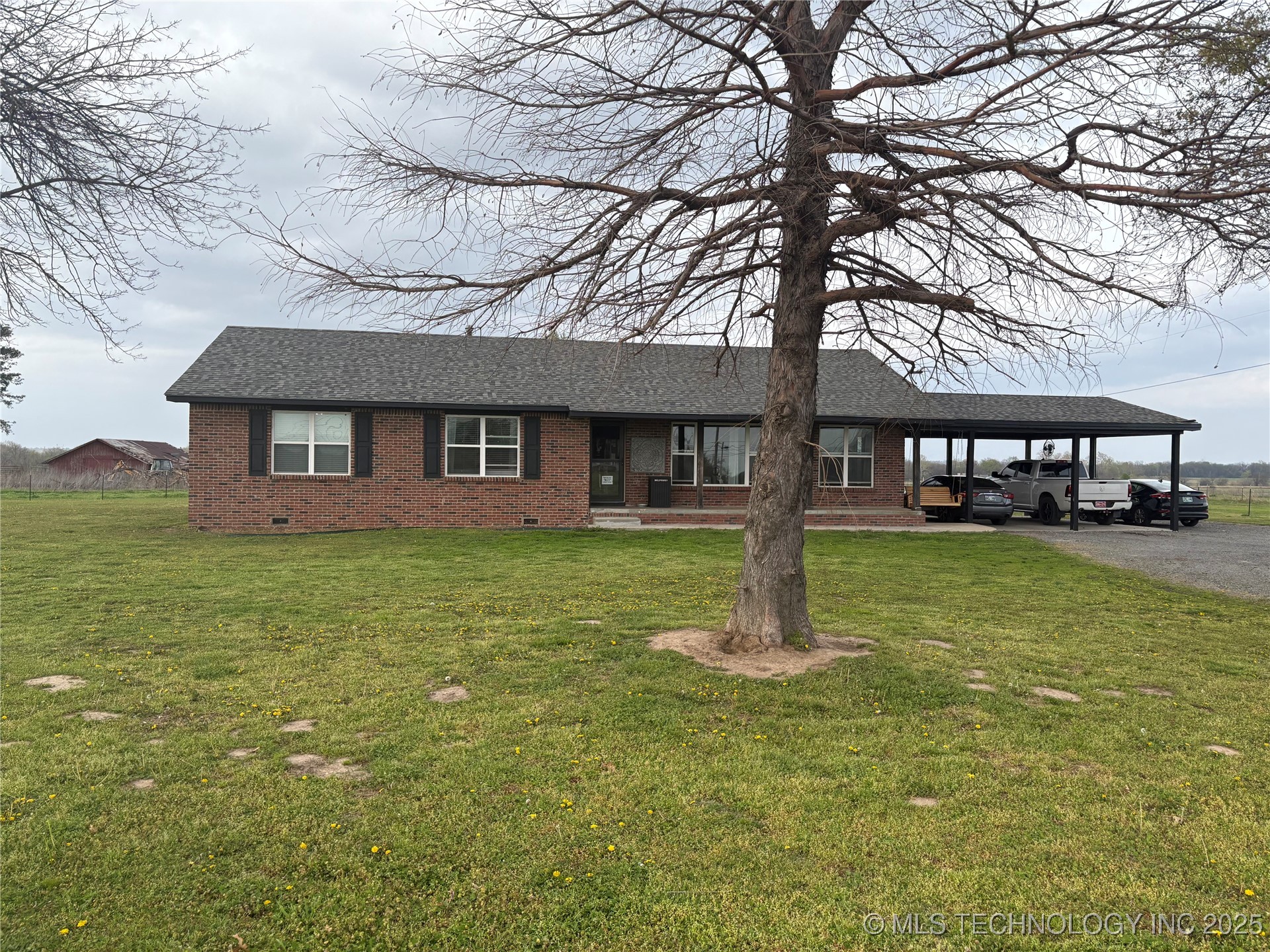 450 W Harris Road Property Photo 1