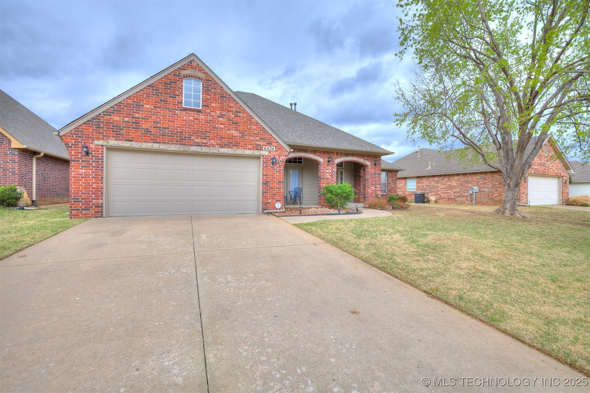 6424 E Forest Ridge Boulevard Property Photo 4