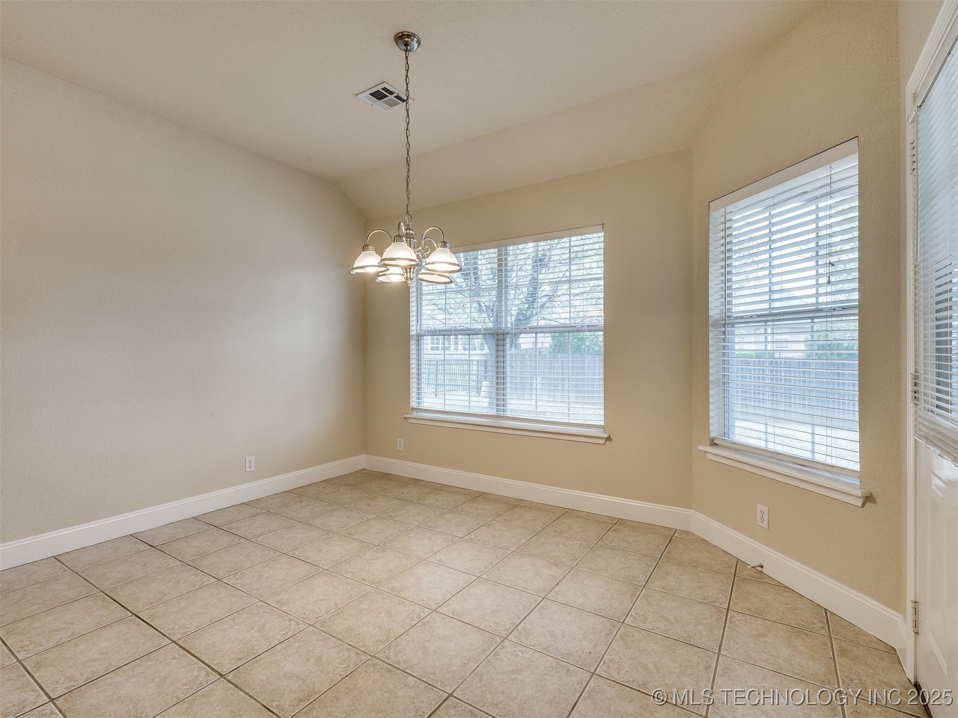 6424 E Forest Ridge Boulevard Property Photo 22