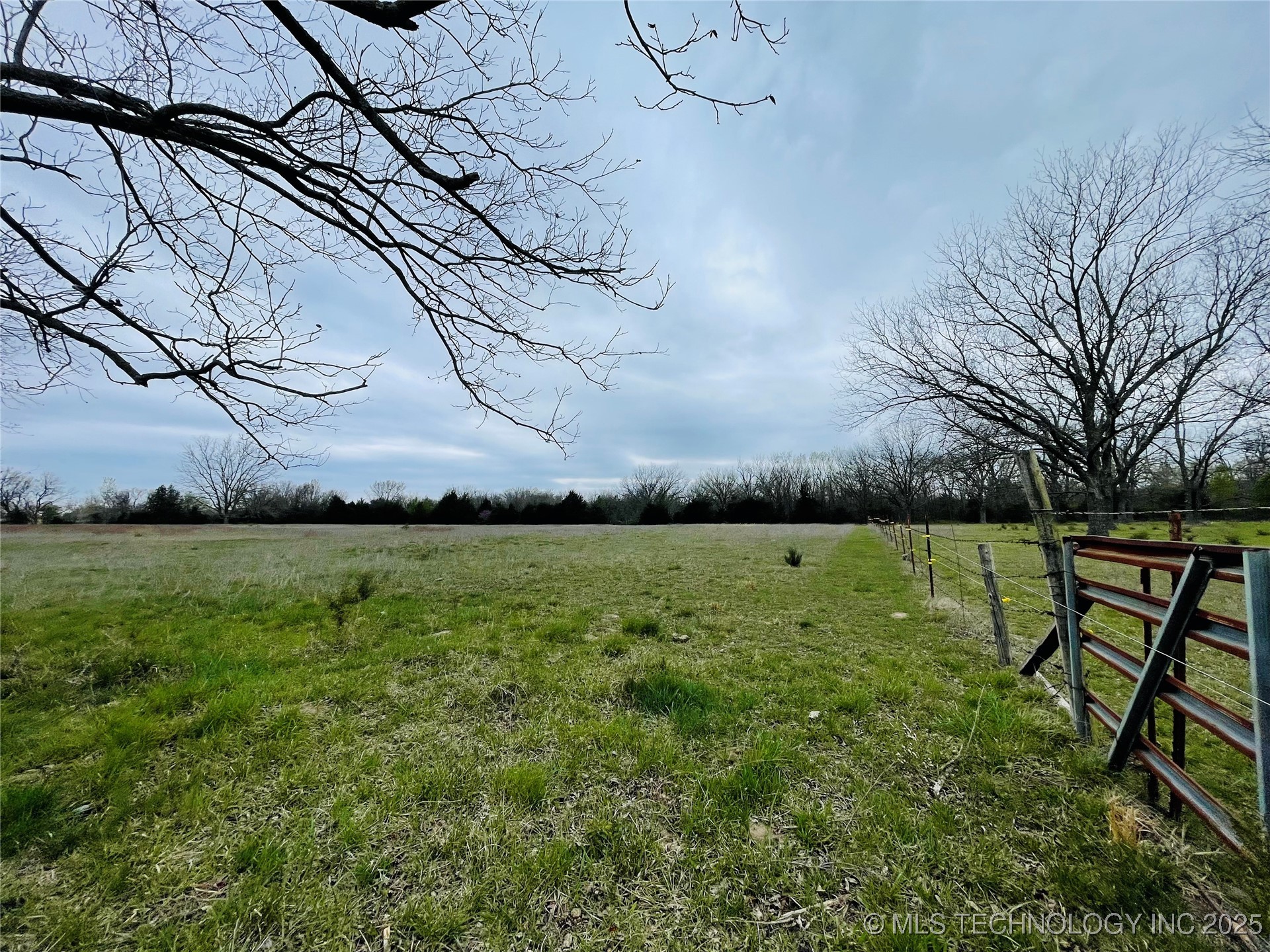 Hickory Street Property Photo 10