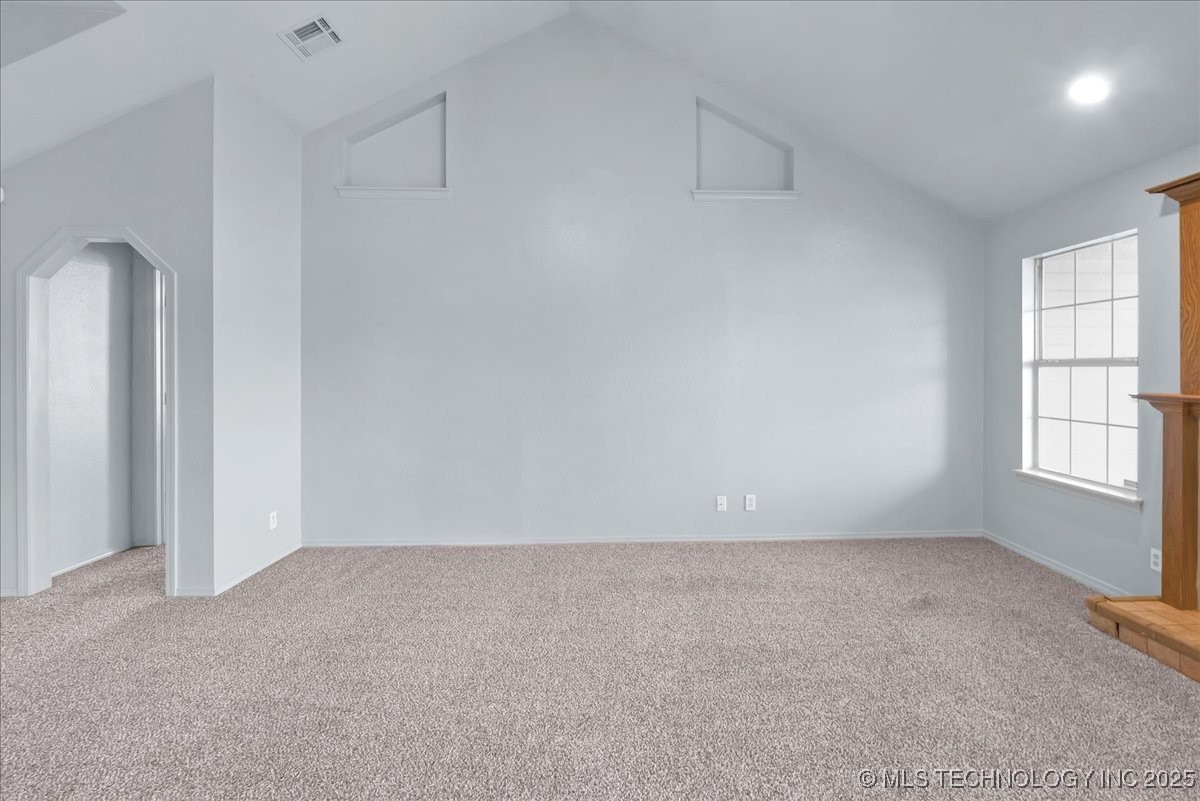 11820 N 109th East Avenue Property Photo 9
