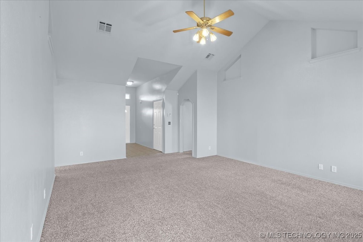 11820 N 109th East Avenue Property Photo 10