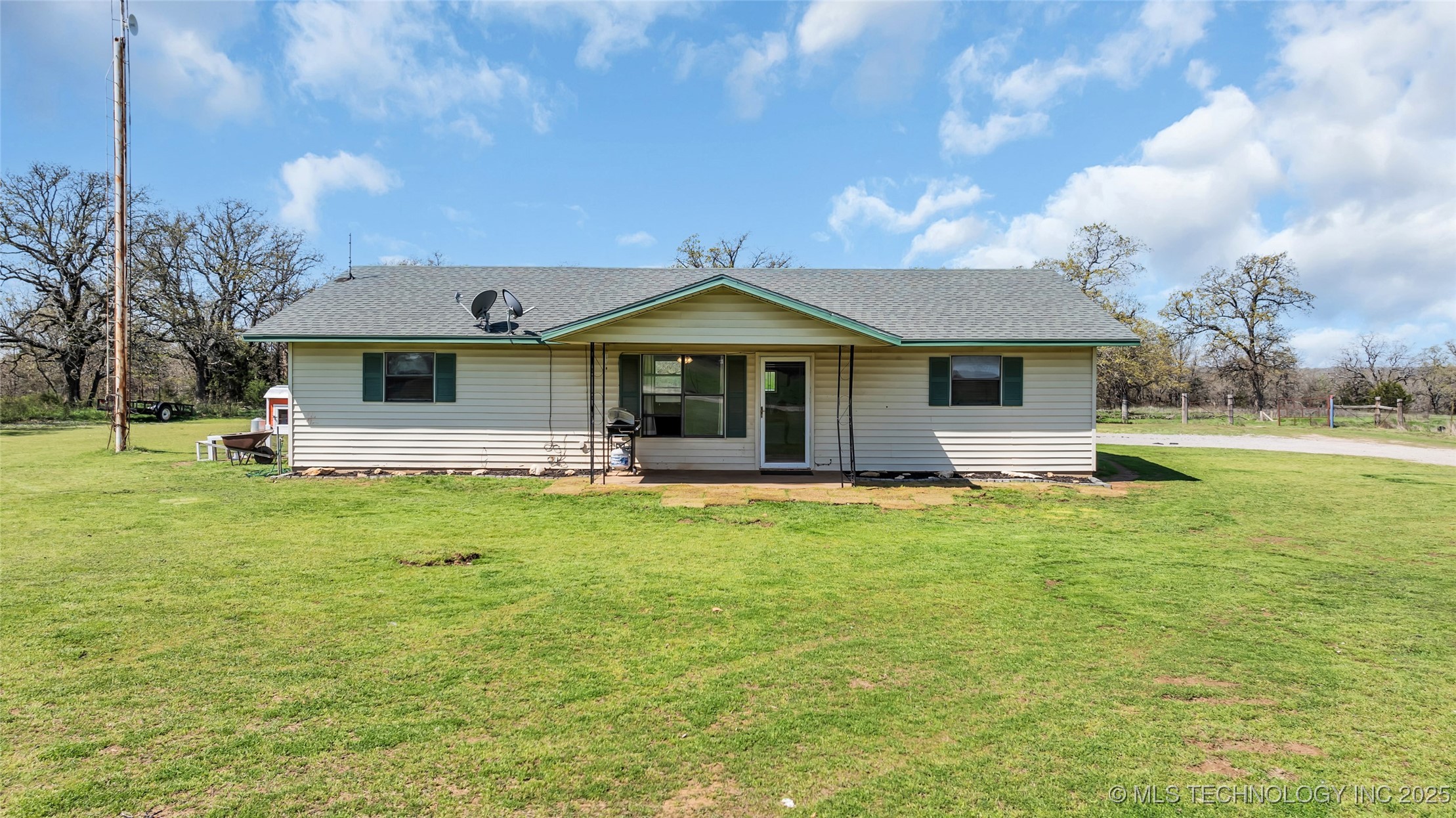 4795 Inwood Property Photo