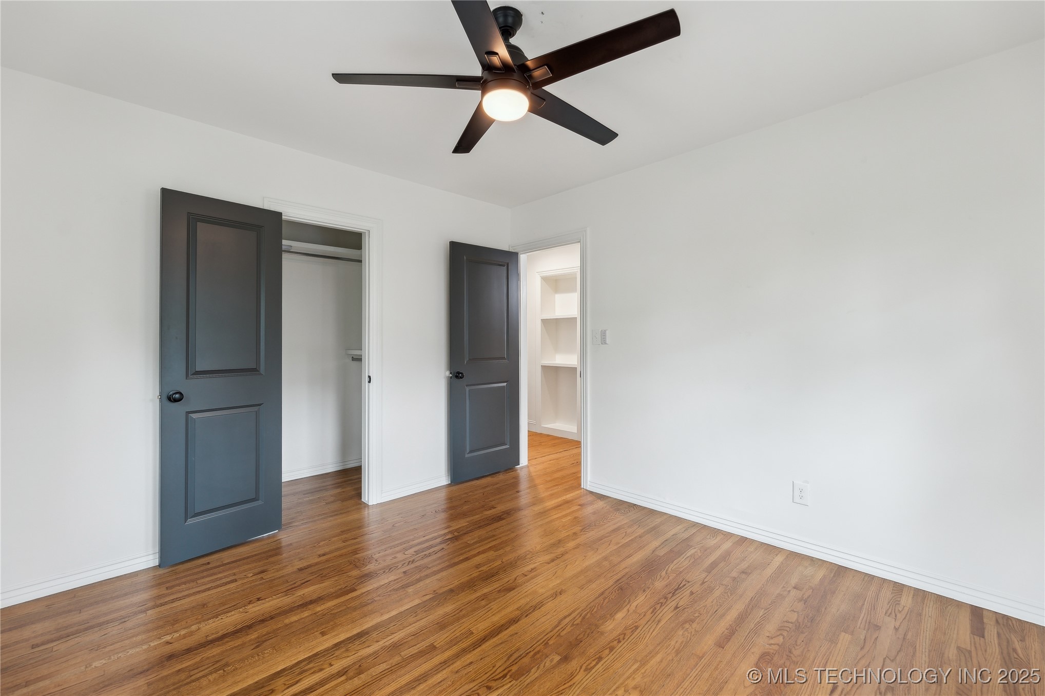 2514 E 18th Street Property Photo 21