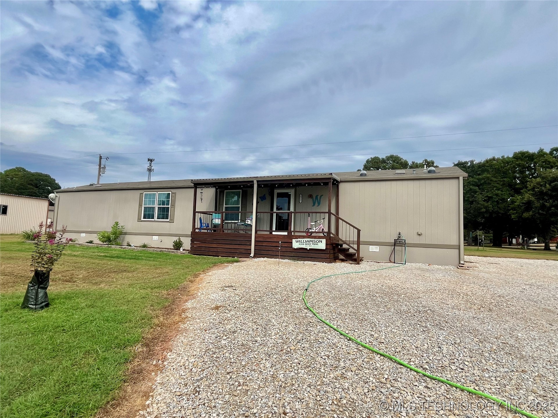 4308 Deer Trail Property Photo 1