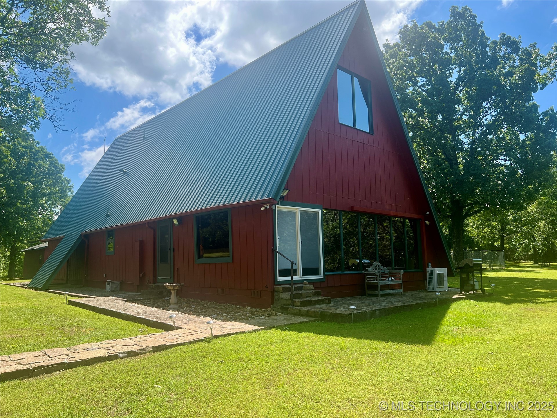 13404 96 Road Property Photo 1