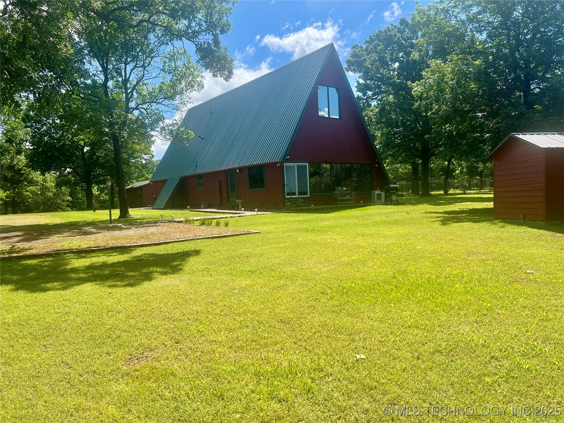 13404 96 Road Property Photo 4
