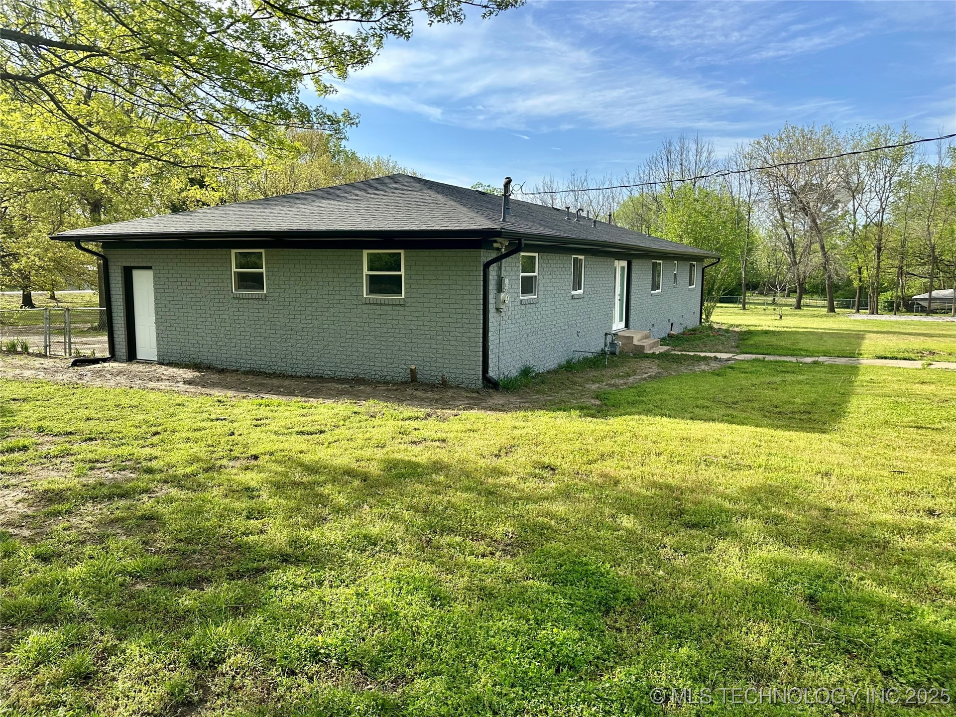 7810 S Union Avenue Property Photo 33