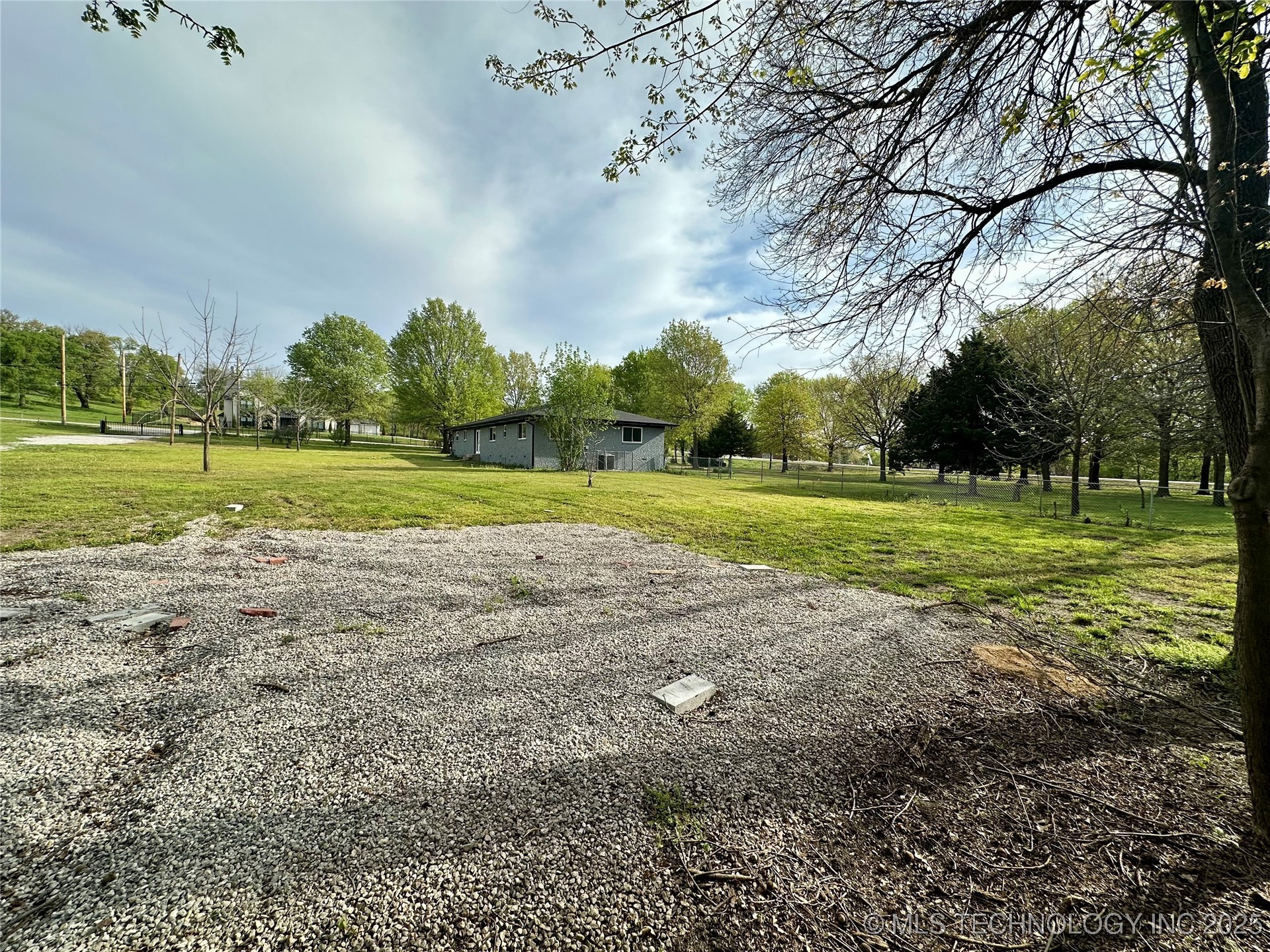 7810 S Union Avenue Property Photo 35