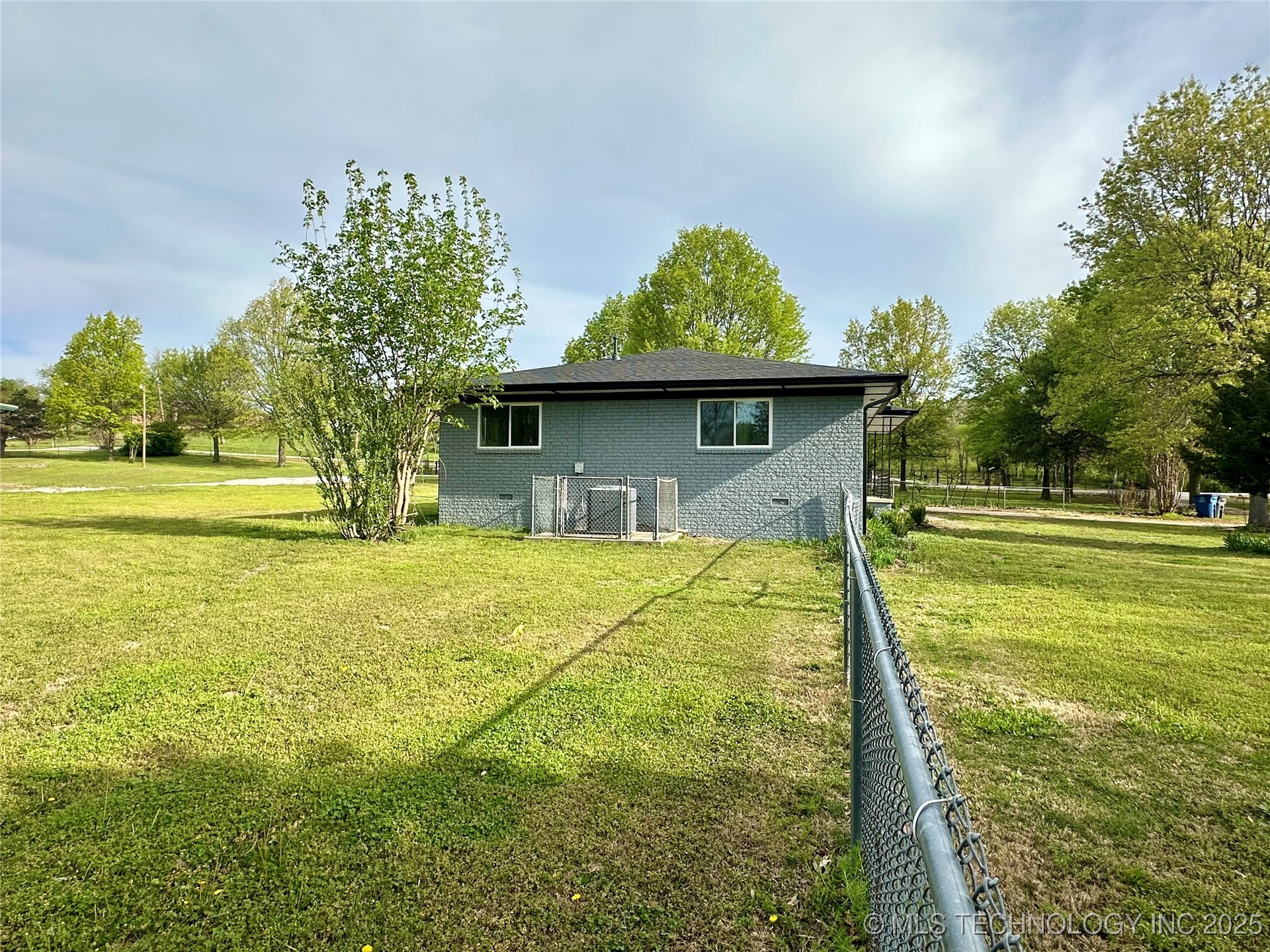 7810 S Union Avenue Property Photo 36