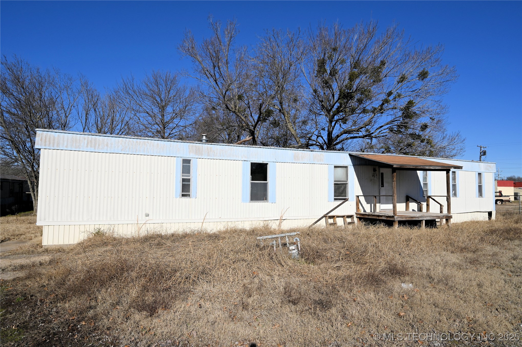 910 W Eufaula Avenue Property Photo 7