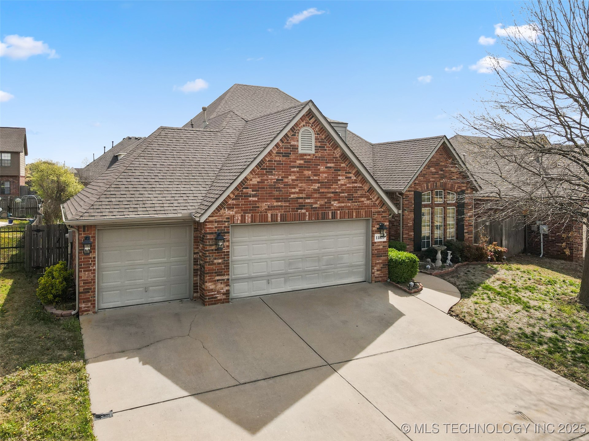 11813 S Tamarack Court Property Photo