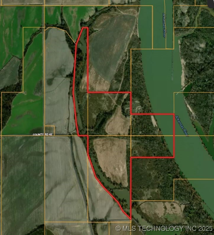 42 County Road Property Photo