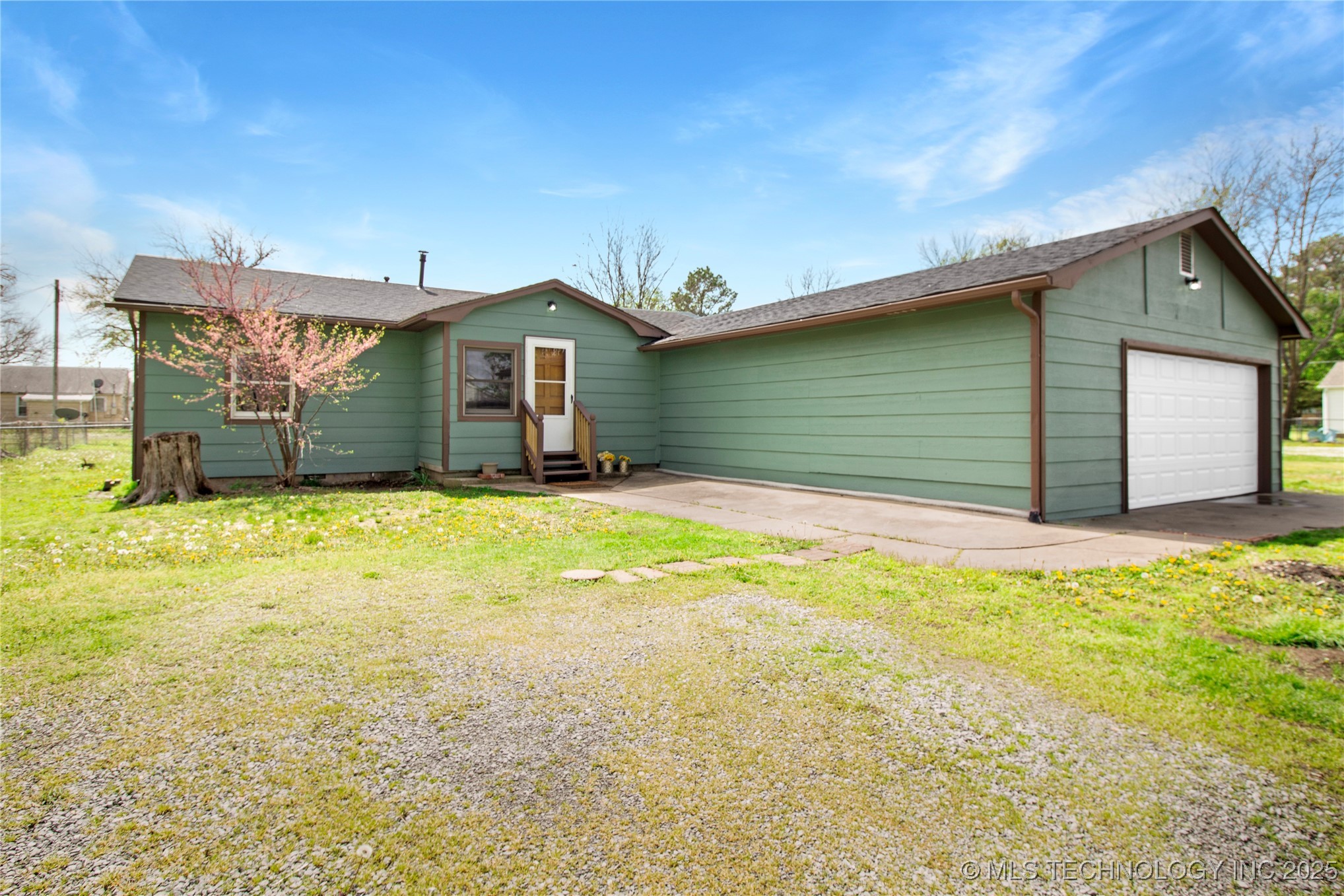 305 W Muskogee Avenue Property Photo 1