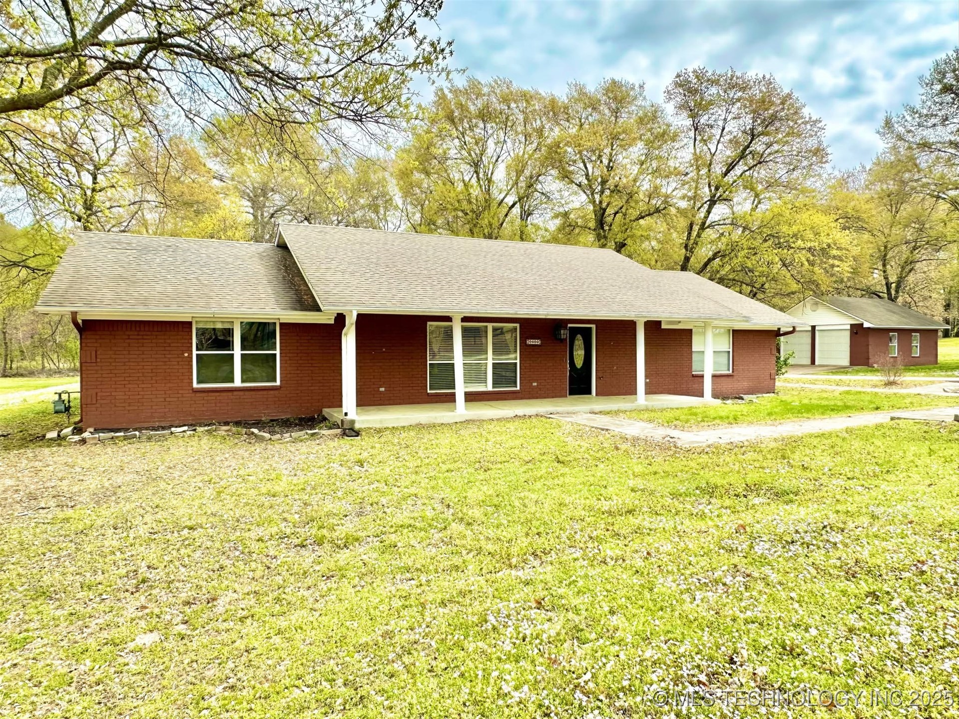 1401 Country Ridge Drive Property Photo