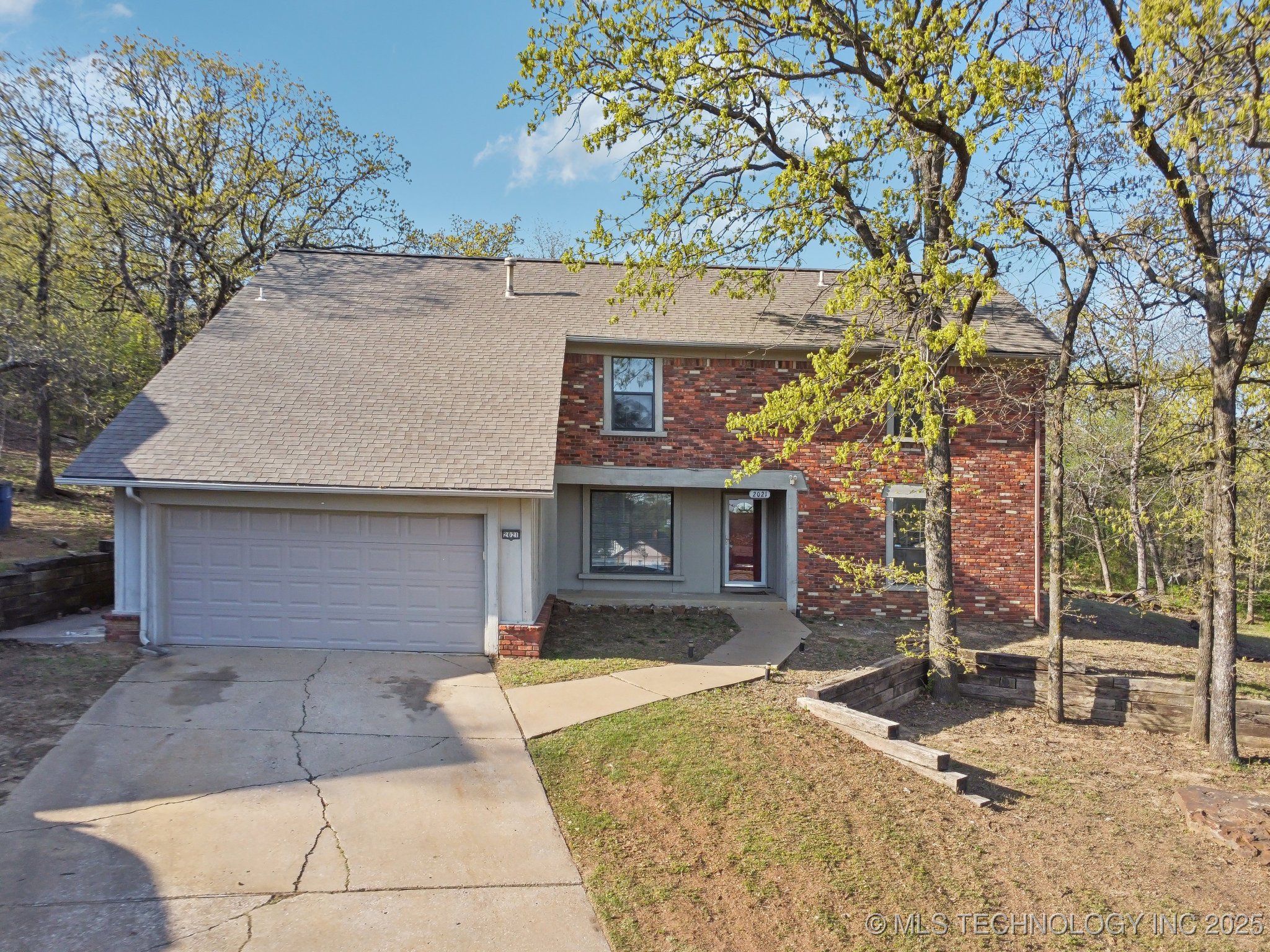 Picture of 2021 N Maybelle Avenue