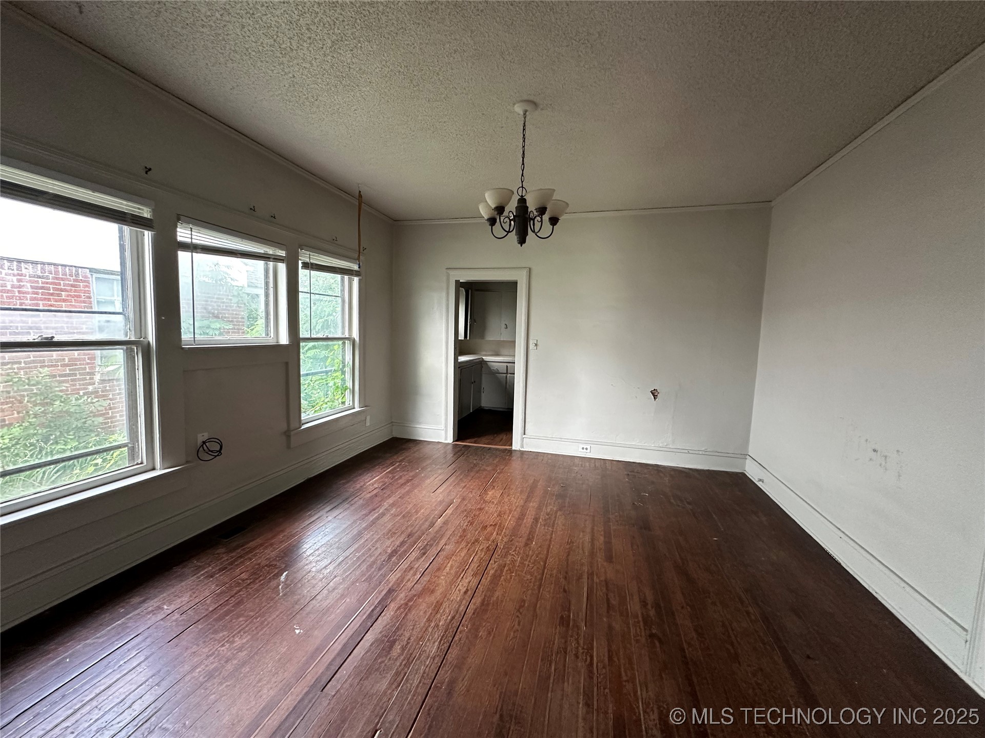 139 N College Avenue Property Photo 3