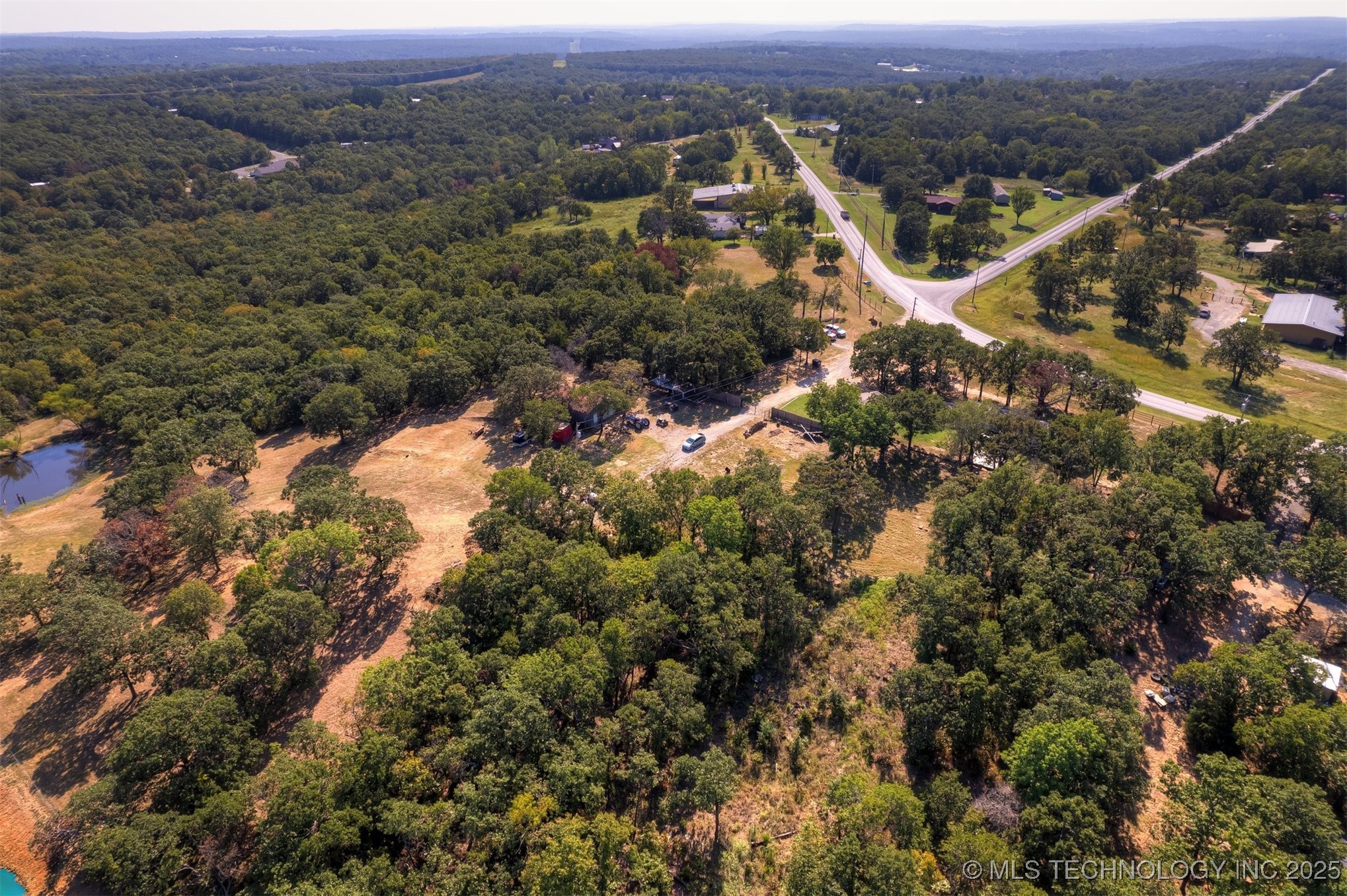 20825 W Coyote Trail Property Photo 4