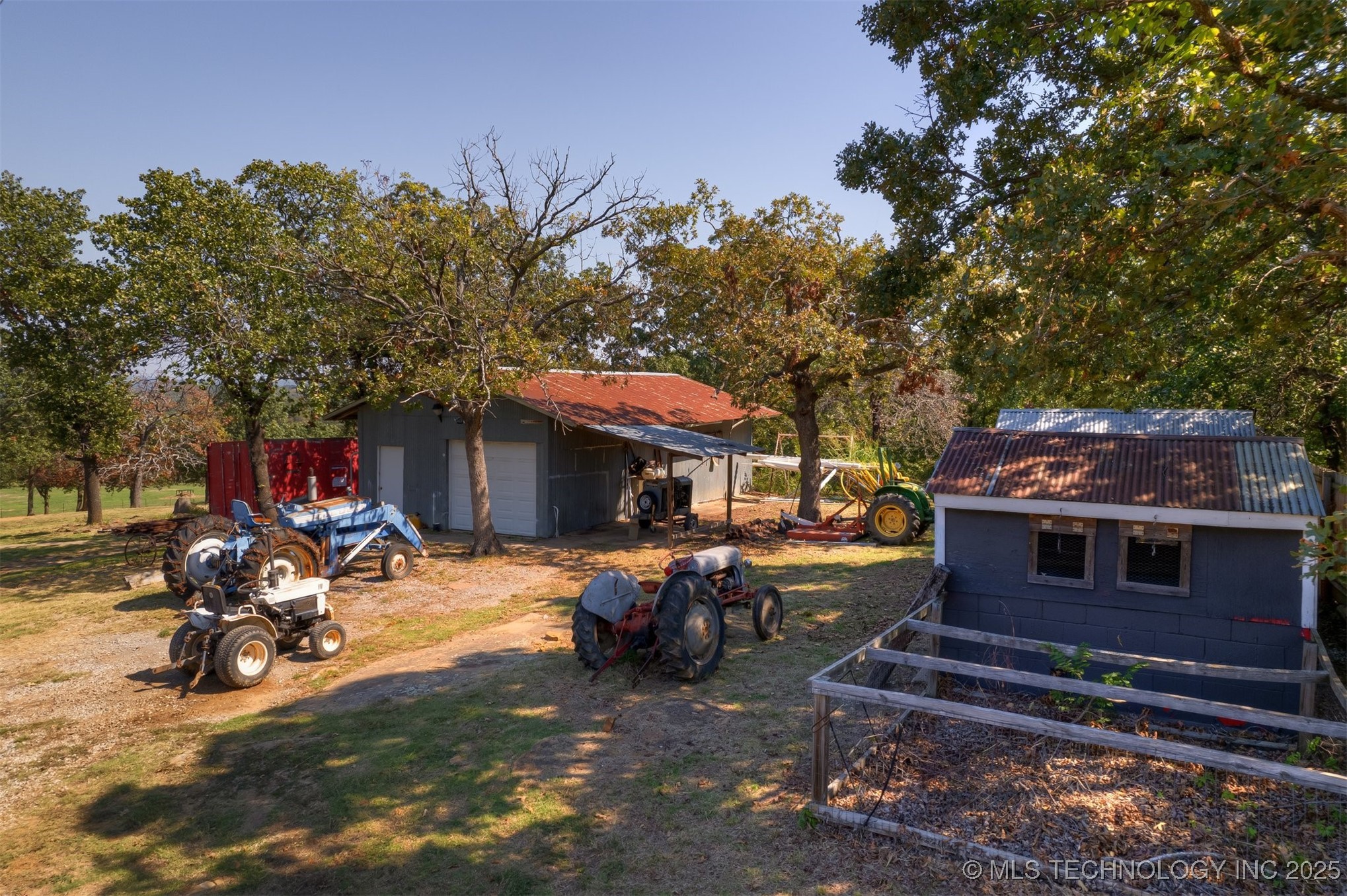 20825 W Coyote Trail Property Photo 27
