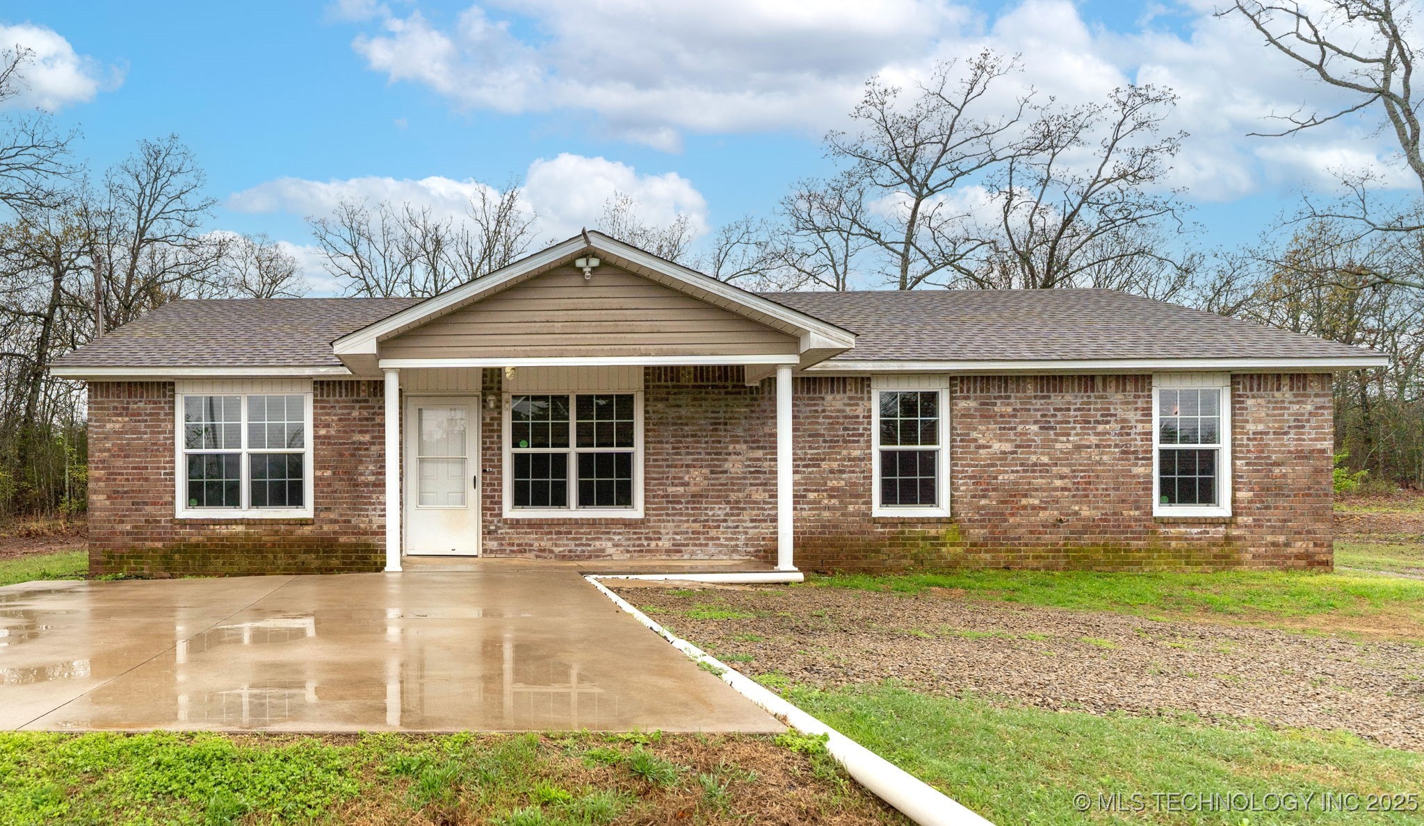 464888 E 1010 Road Property Photo