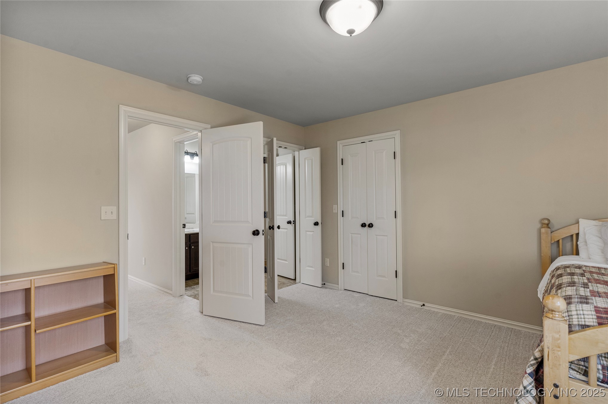 8420 N 68th East Avenue Property Photo 49