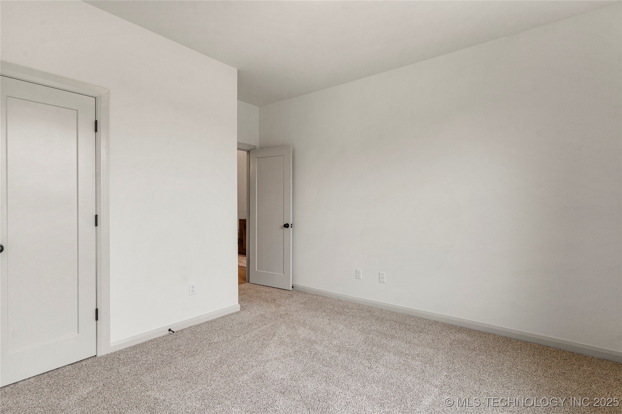 2701 W Madison Street Property Photo 39