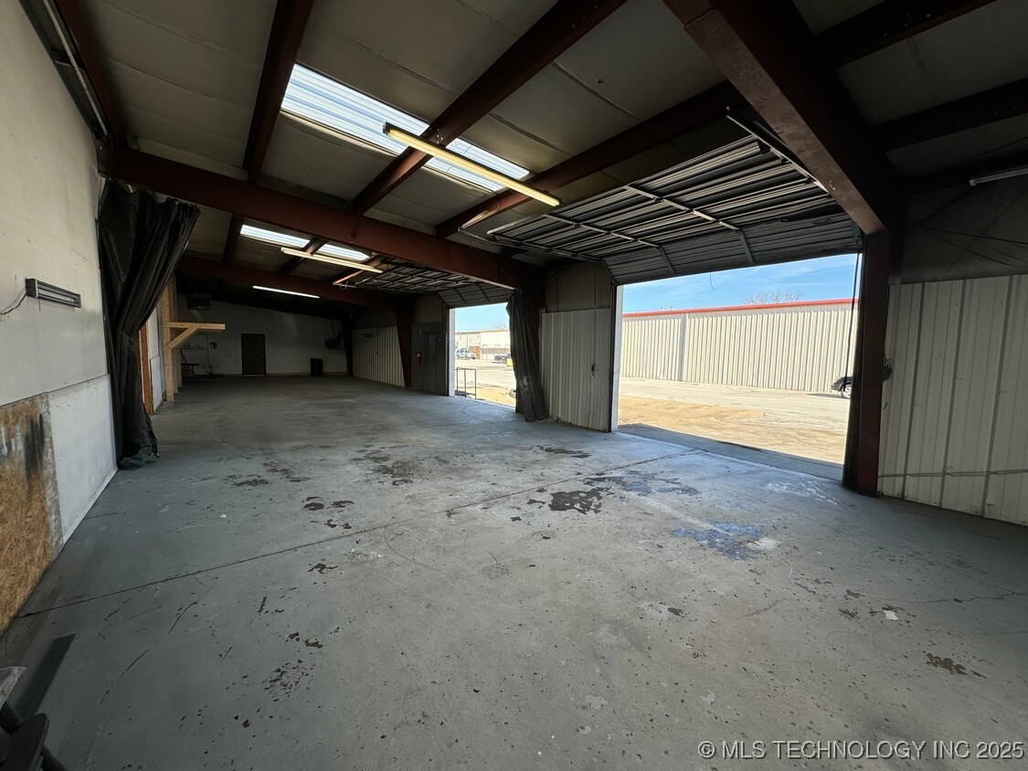 10826 E Newton Place Property Photo 2