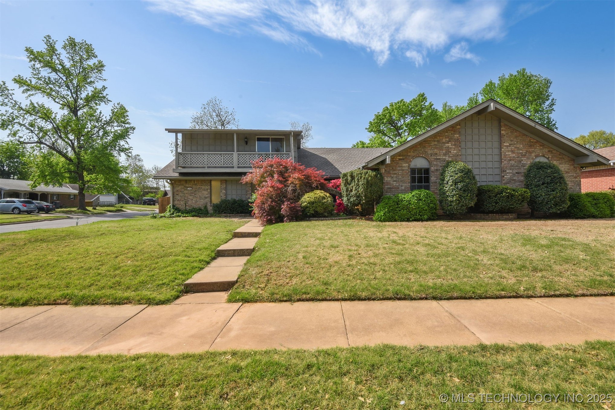 164 E 57th Place Property Photo 1